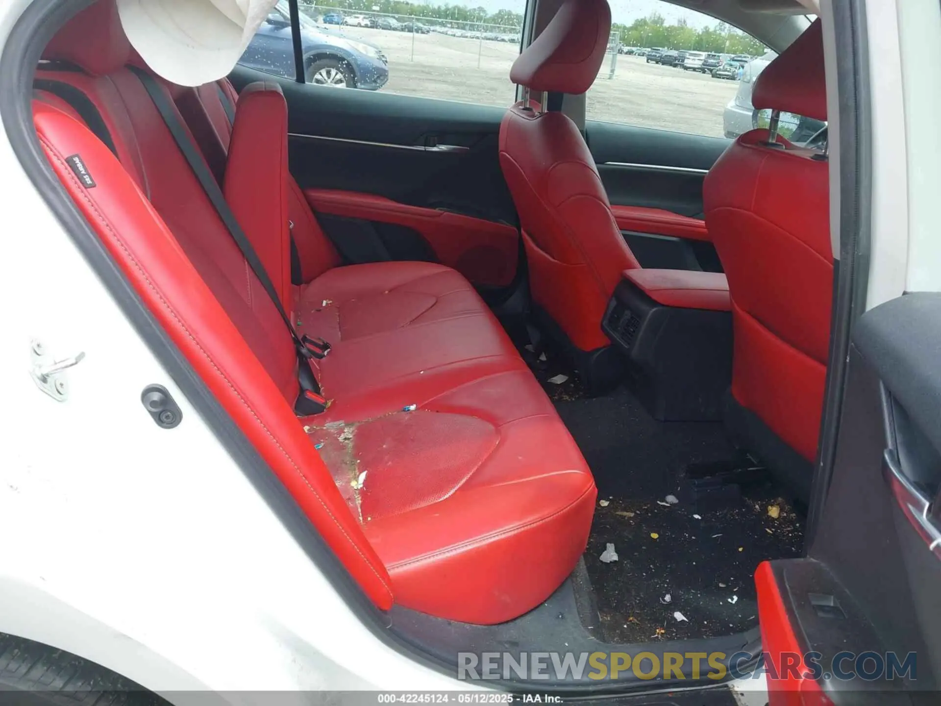 8 fotografías del automóvil dañado 4T1K61AK1NU032335 TOYOTA CAMRY 2022