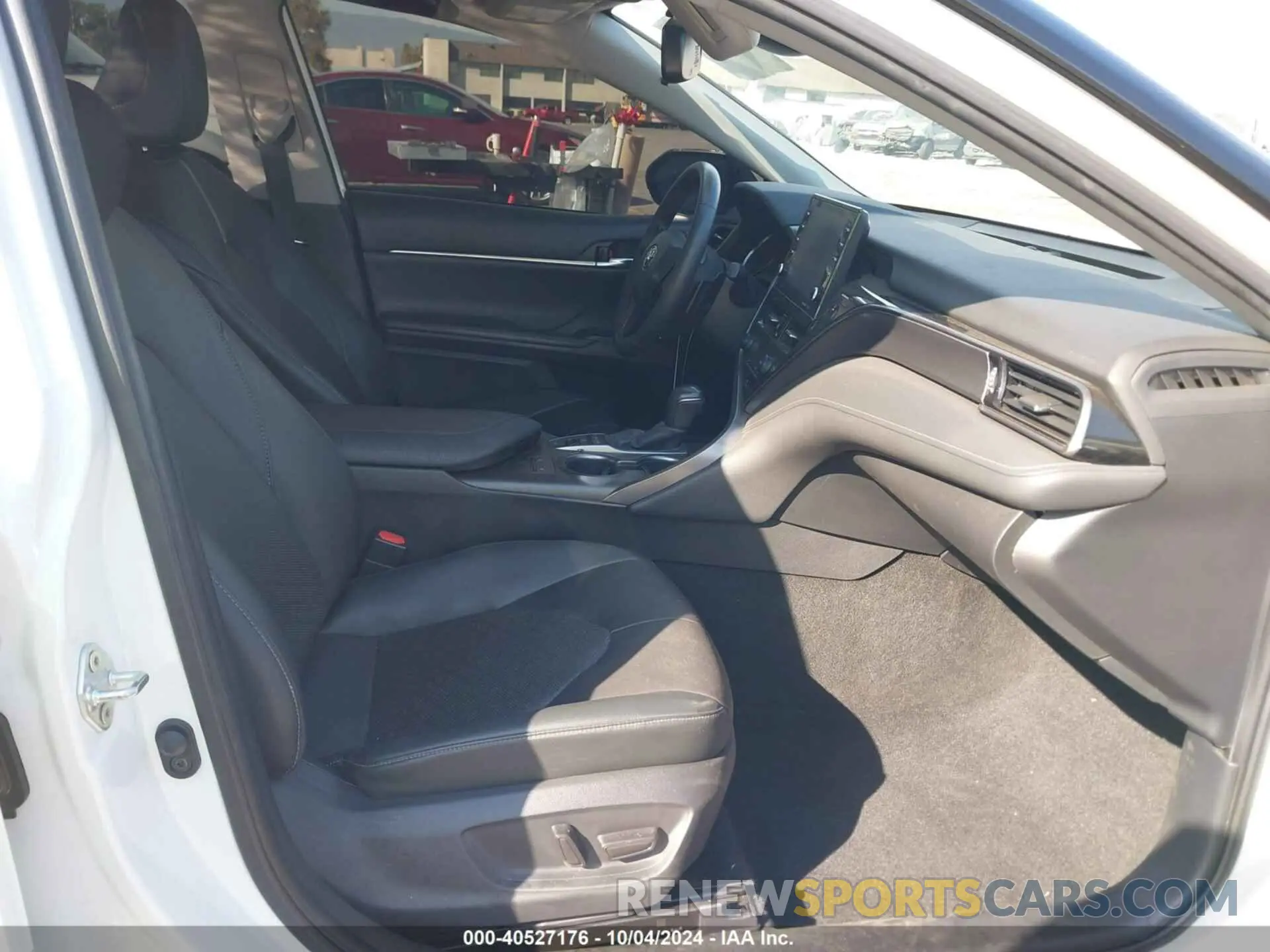 5 fotografías del automóvil dañado 4T1K61AK1NU032626 TOYOTA CAMRY 2022