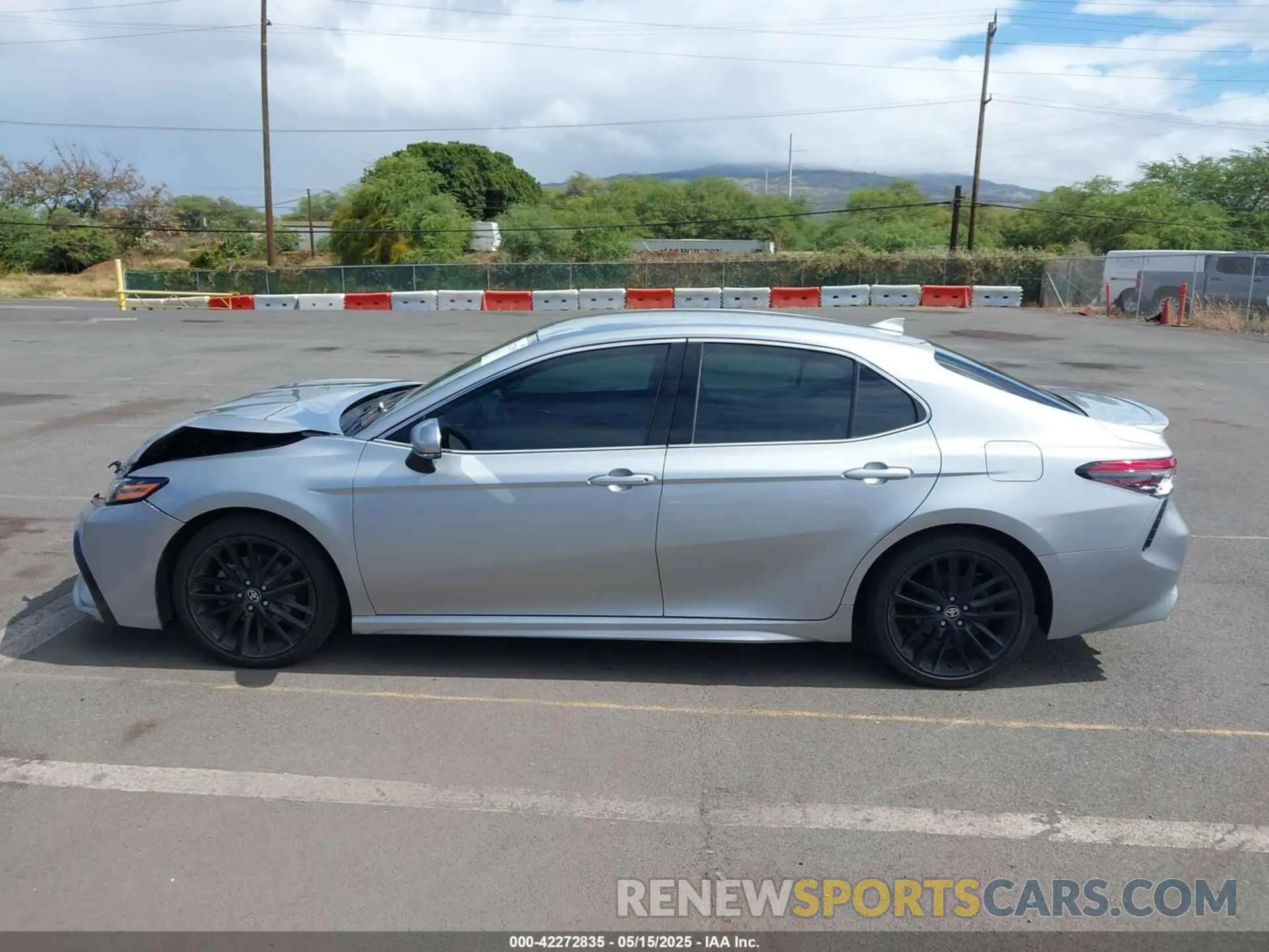 14 fotografías del automóvil dañado 4T1K61AK1NU034649 TOYOTA CAMRY 2022