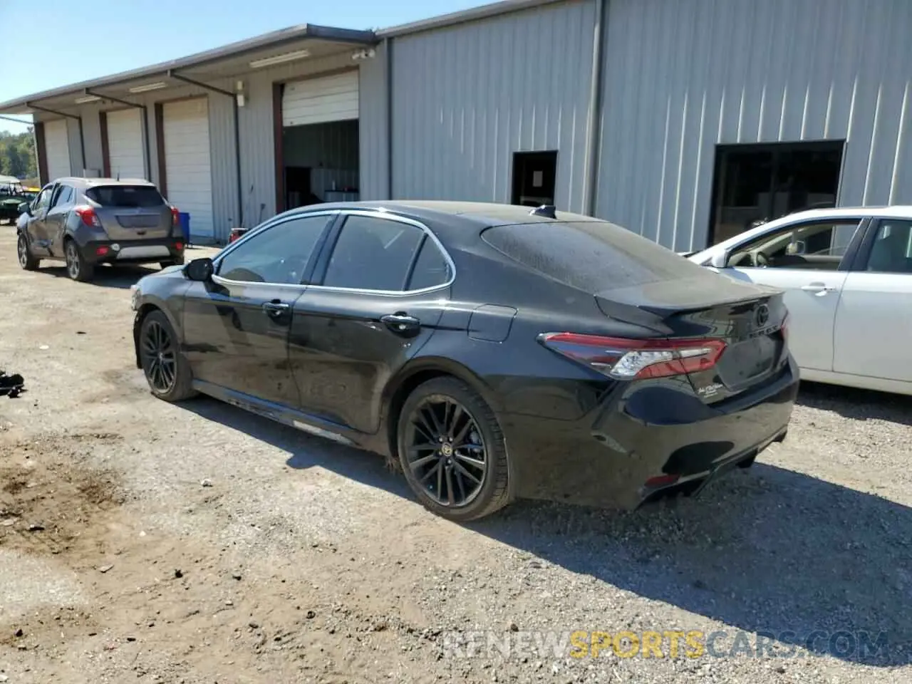 2 fotografías del automóvil dañado 4T1K61AK2NU025846 TOYOTA CAMRY 2022