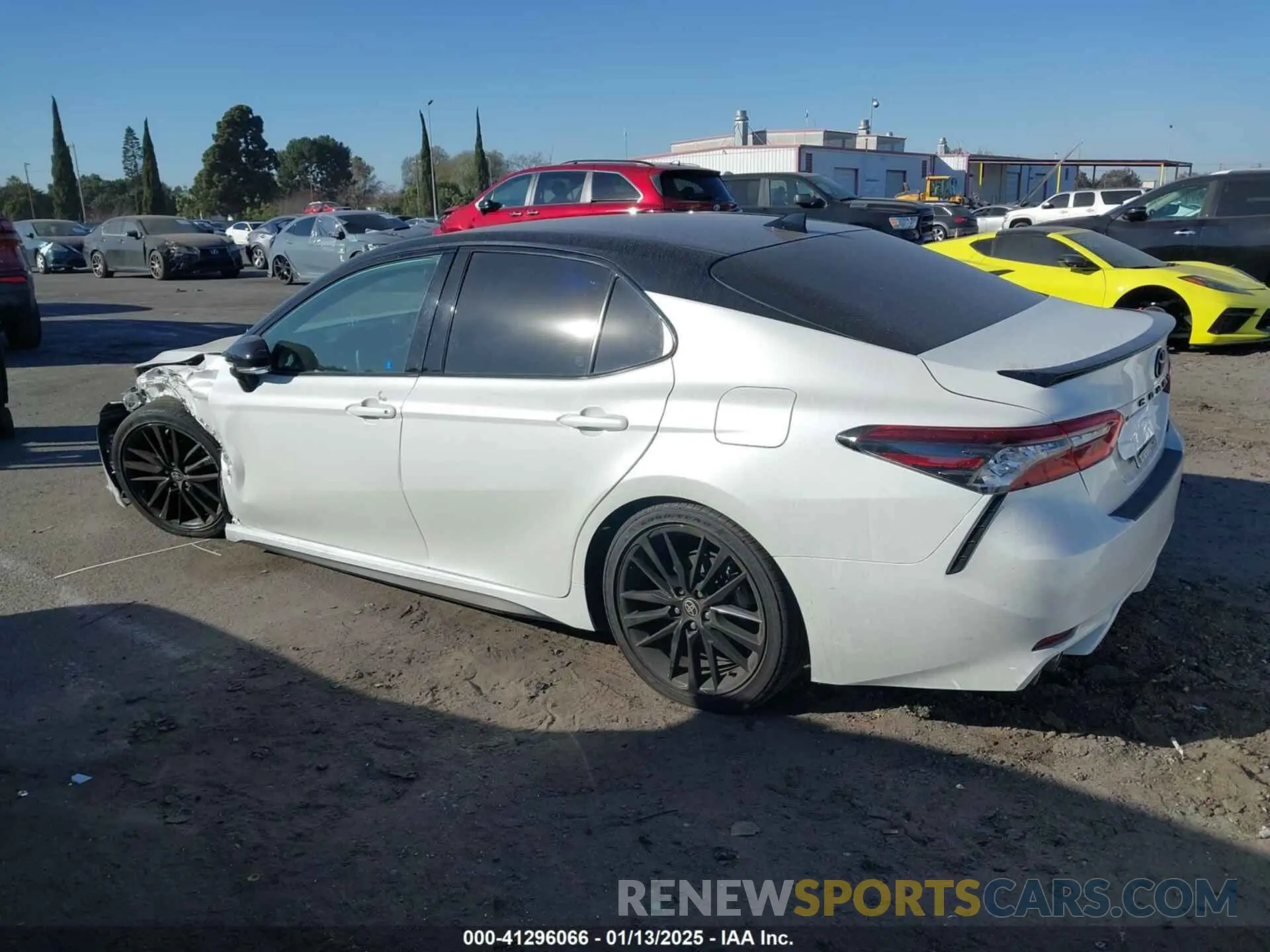 14 fotografías del automóvil dañado 4T1K61AK2NU034434 TOYOTA CAMRY 2022