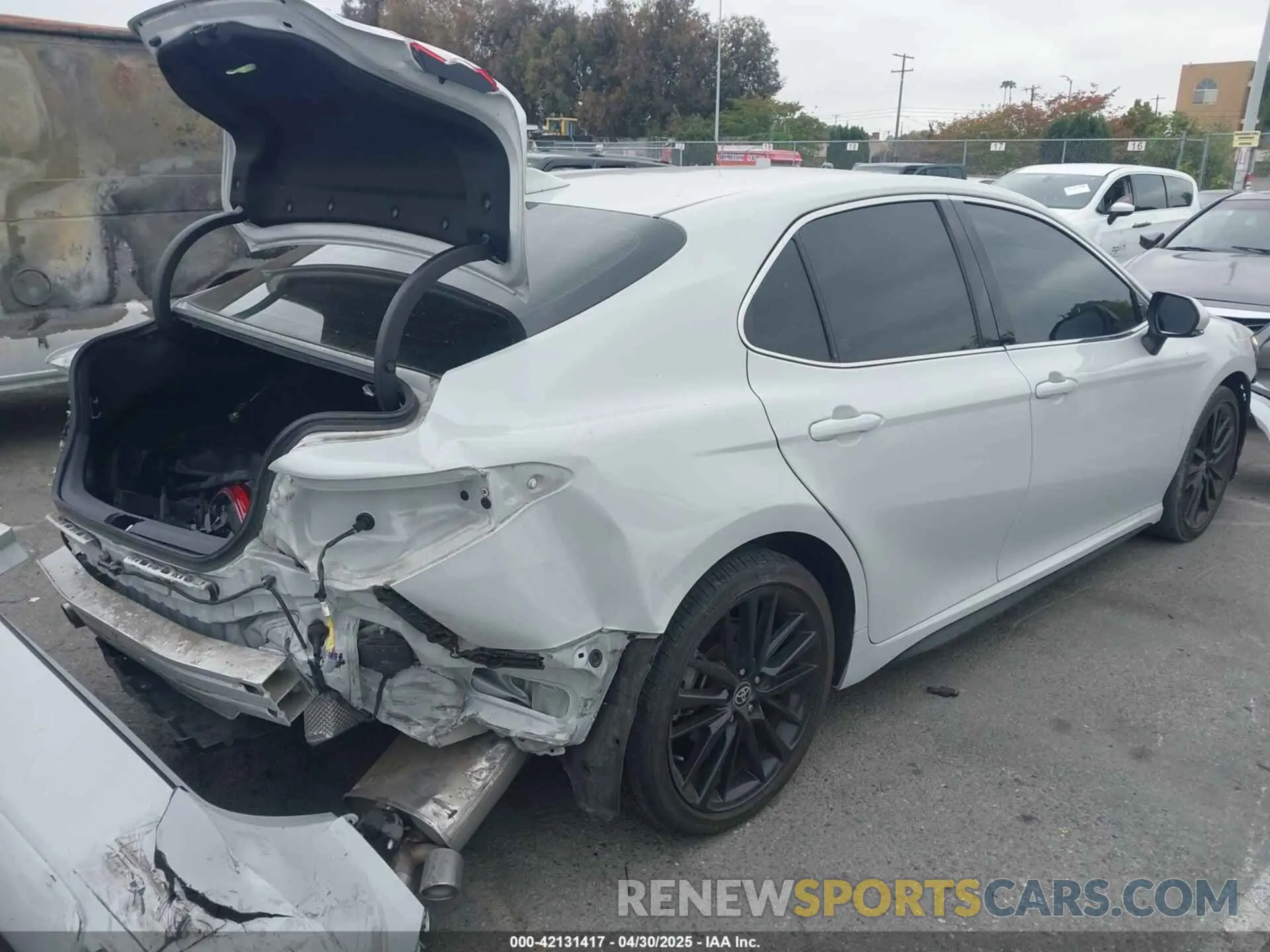 4 fotografías del automóvil dañado 4T1K61AK3NU023412 TOYOTA CAMRY 2022