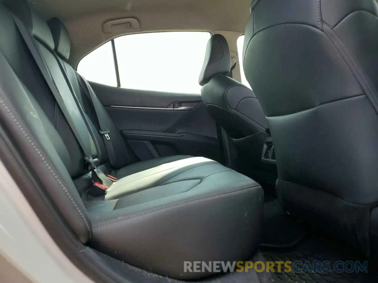 10 fotografías del automóvil dañado 4T1K61AK3NU060265 TOYOTA CAMRY 2022