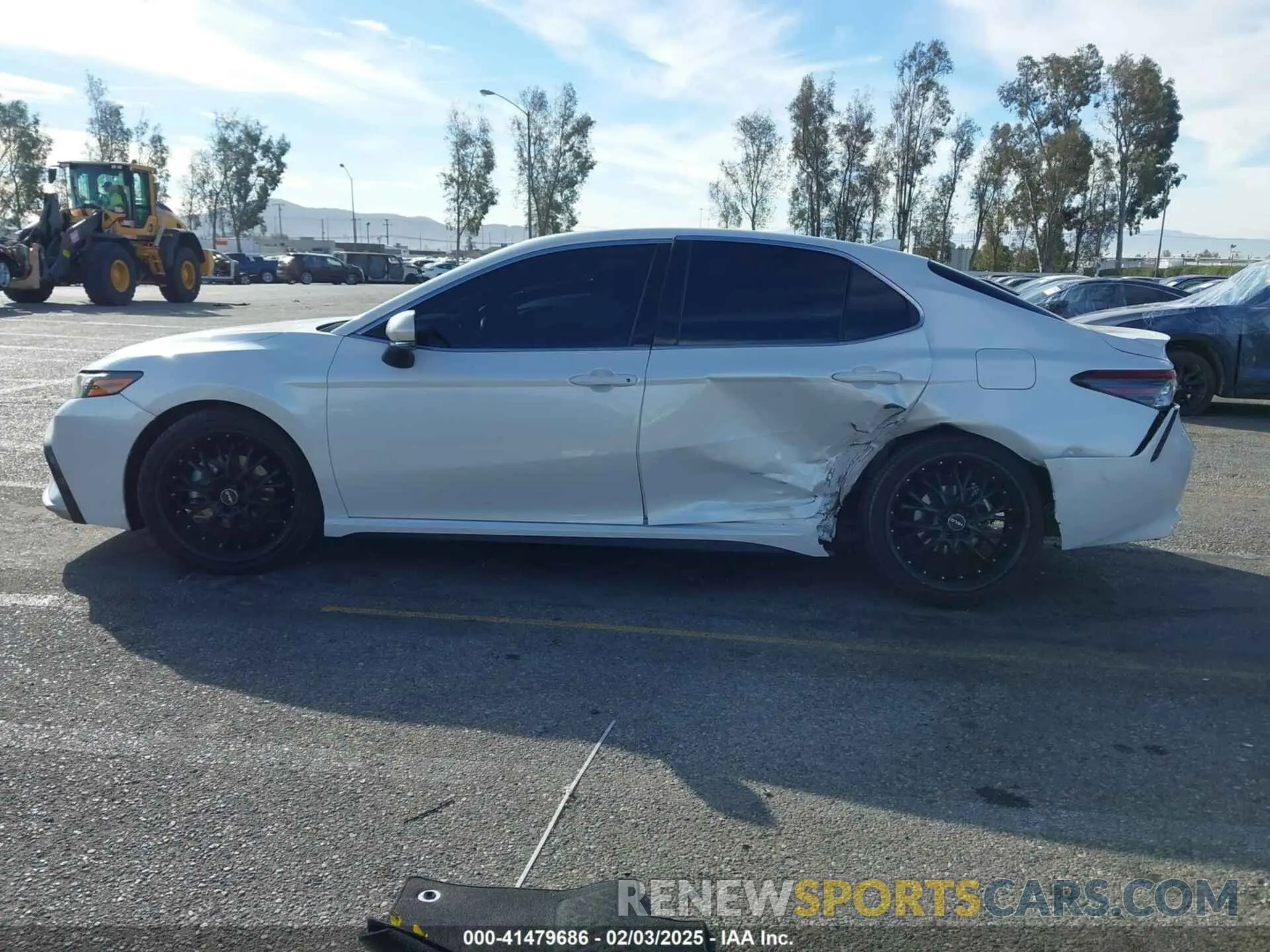 14 fotografías del automóvil dañado 4T1K61AK4NU005579 TOYOTA CAMRY 2022