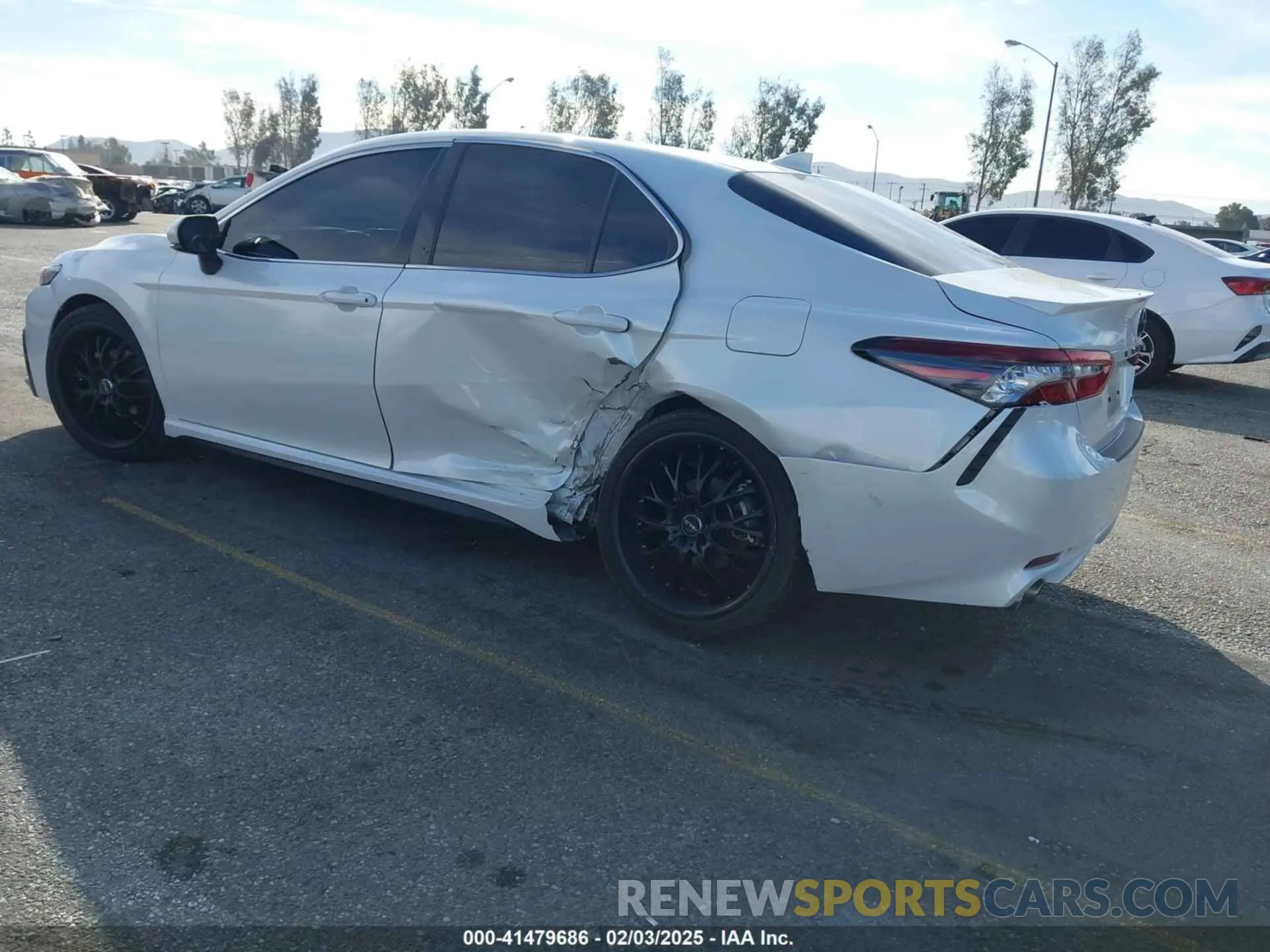 3 fotografías del automóvil dañado 4T1K61AK4NU005579 TOYOTA CAMRY 2022