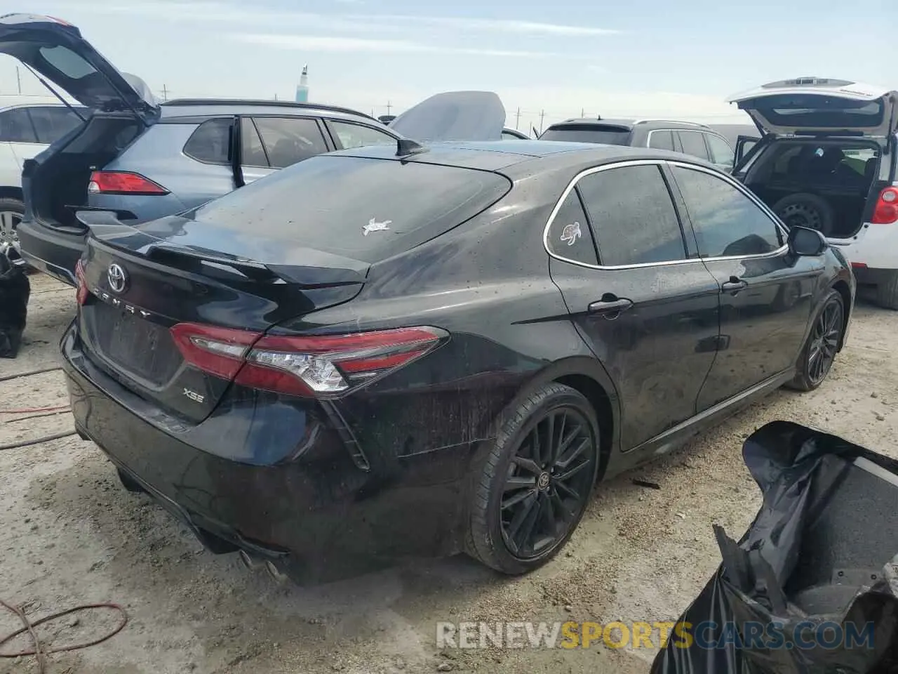 3 fotografías del automóvil dañado 4T1K61AK4NU027081 TOYOTA CAMRY 2022