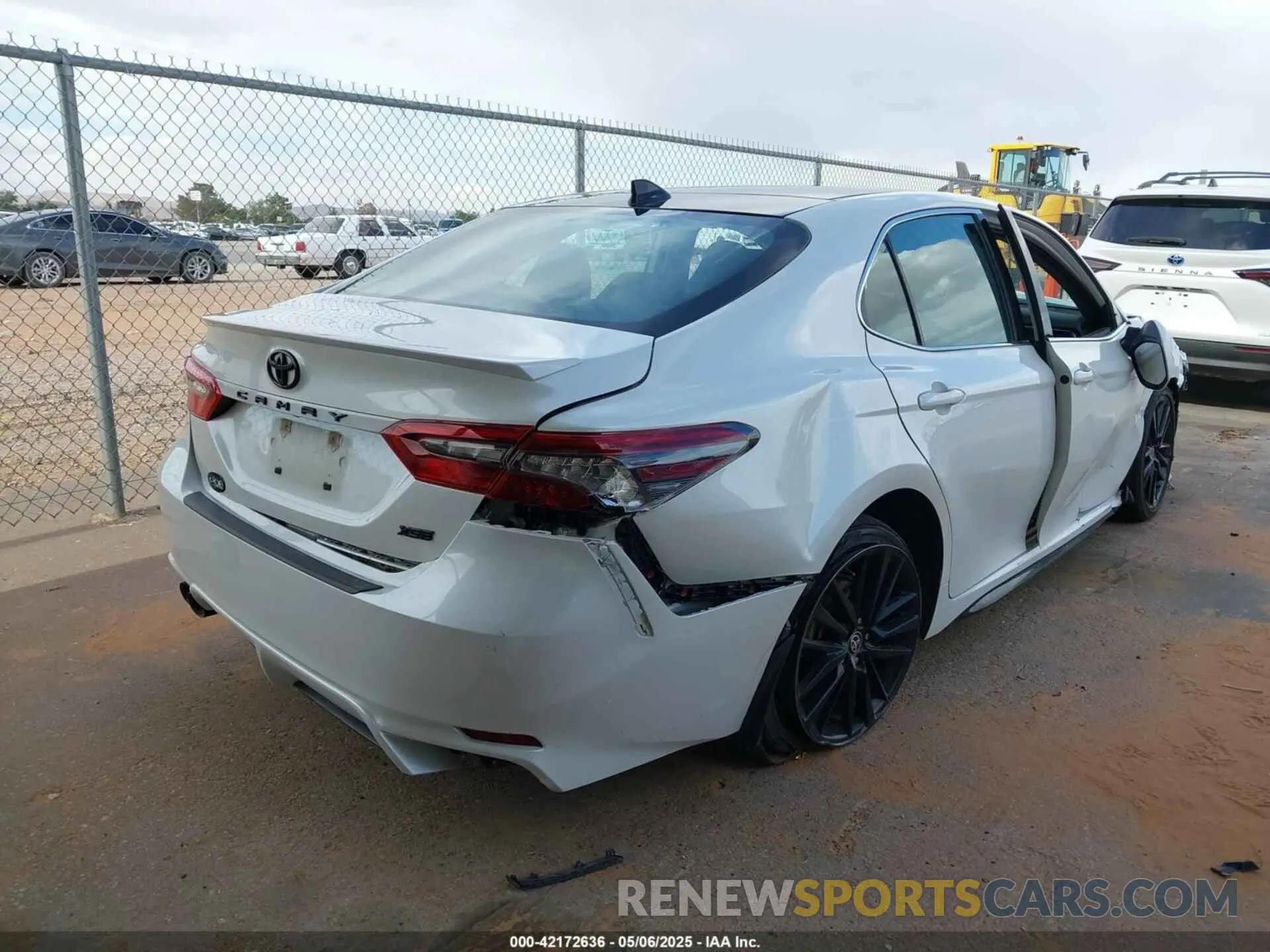 4 fotografías del automóvil dañado 4T1K61AK5NU010192 TOYOTA CAMRY 2022