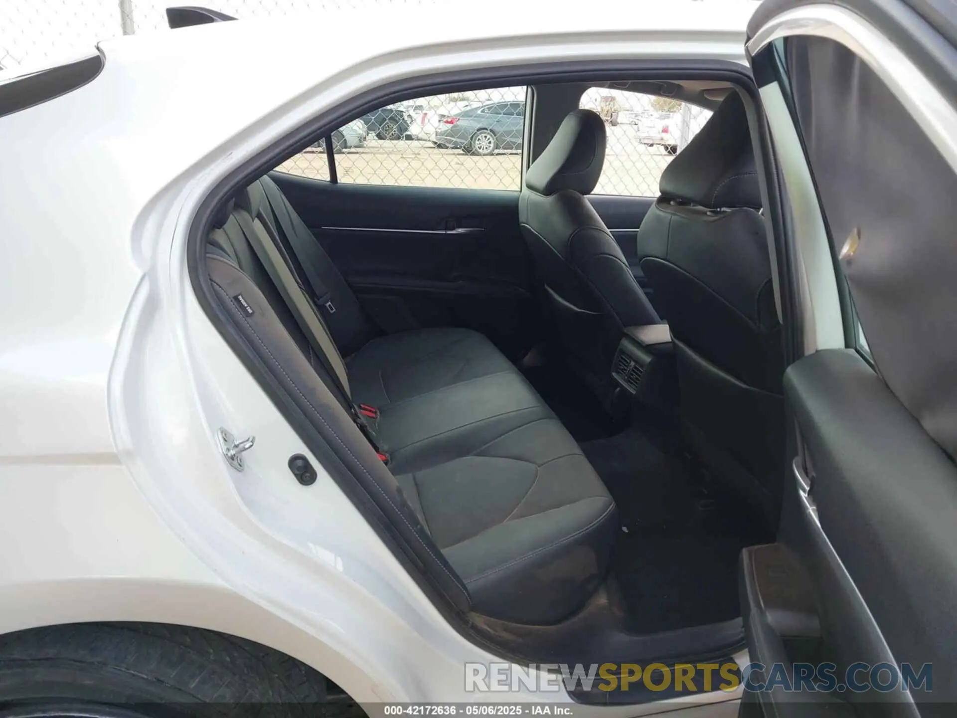 8 fotografías del automóvil dañado 4T1K61AK5NU010192 TOYOTA CAMRY 2022