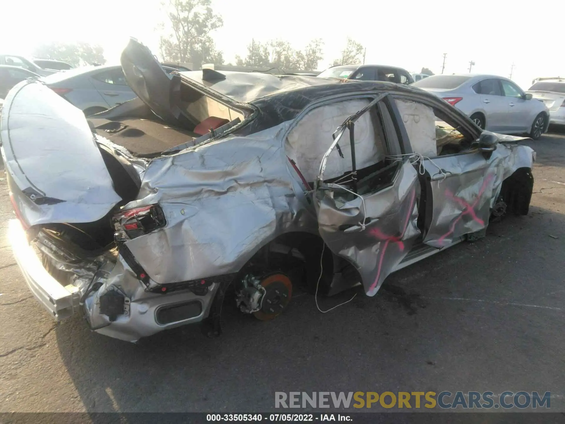 4 fotografías del automóvil dañado 4T1K61AK5NU016400 TOYOTA CAMRY 2022