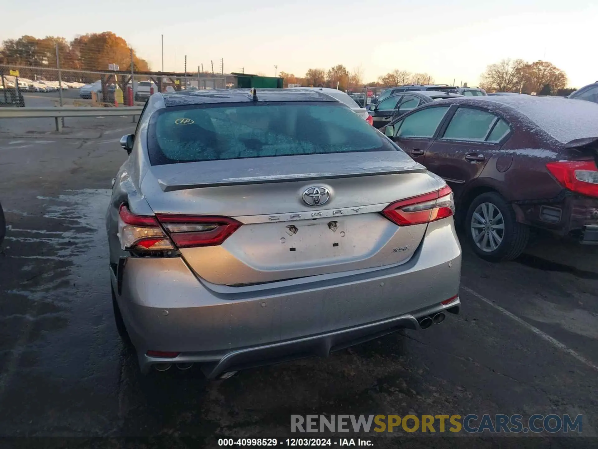 16 fotografías del automóvil dañado 4T1K61AK6NU004773 TOYOTA CAMRY 2022