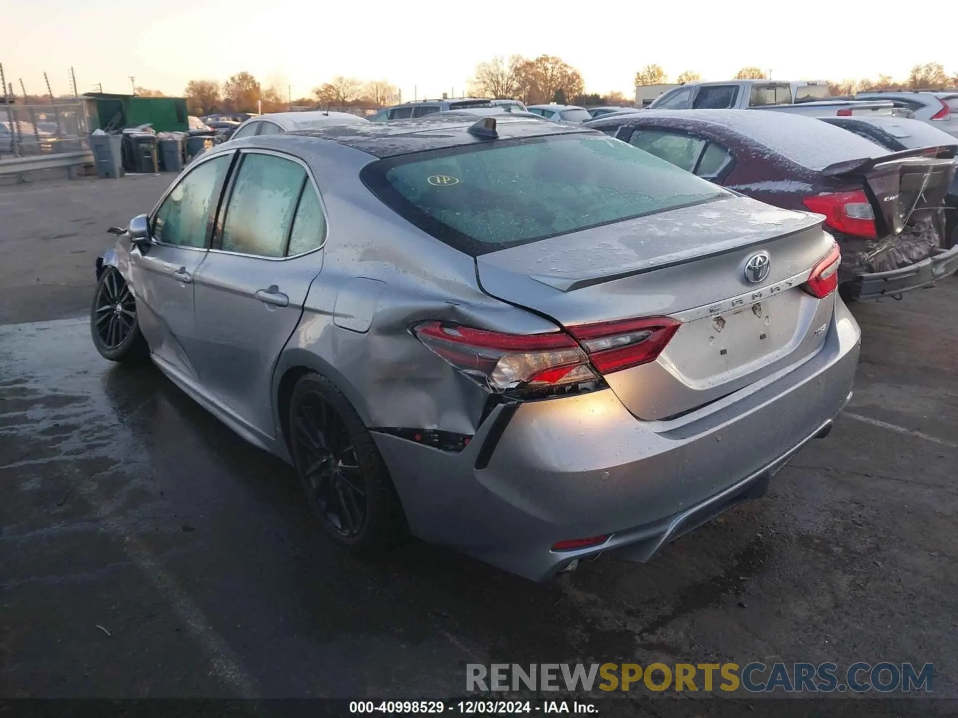 3 fotografías del automóvil dañado 4T1K61AK6NU004773 TOYOTA CAMRY 2022