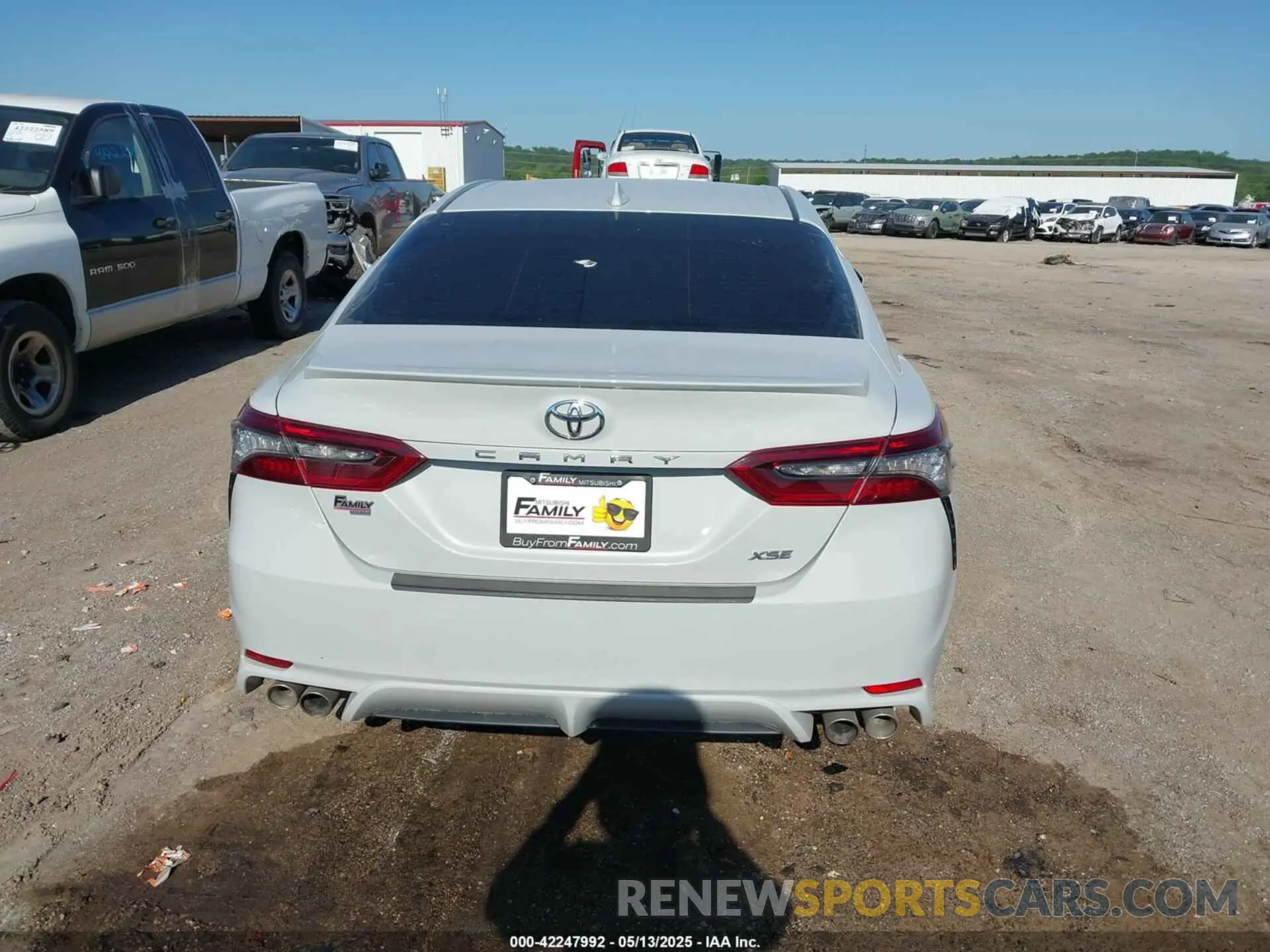 16 fotografías del automóvil dañado 4T1K61AK7NU005351 TOYOTA CAMRY 2022