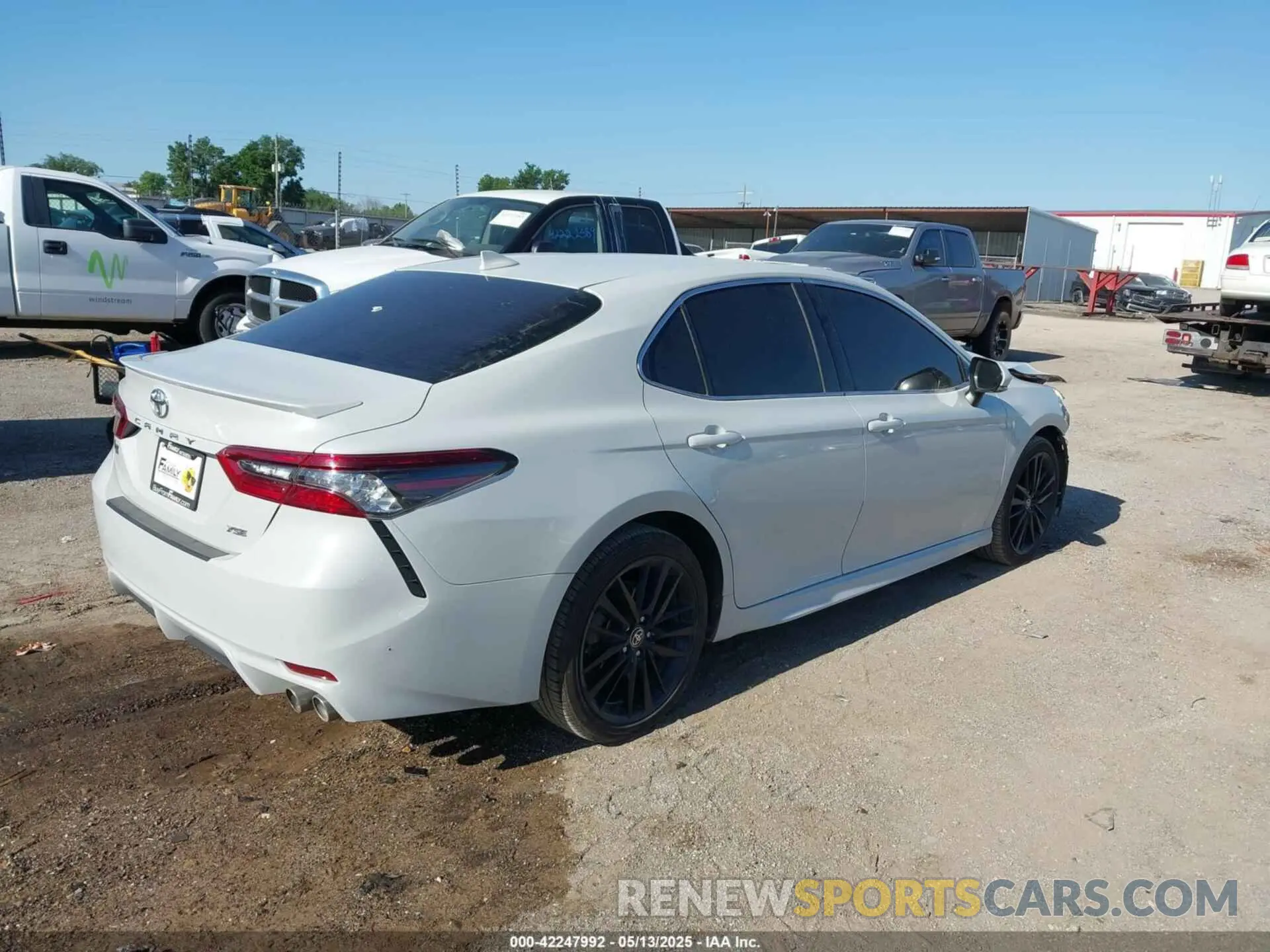 4 fotografías del automóvil dañado 4T1K61AK7NU005351 TOYOTA CAMRY 2022