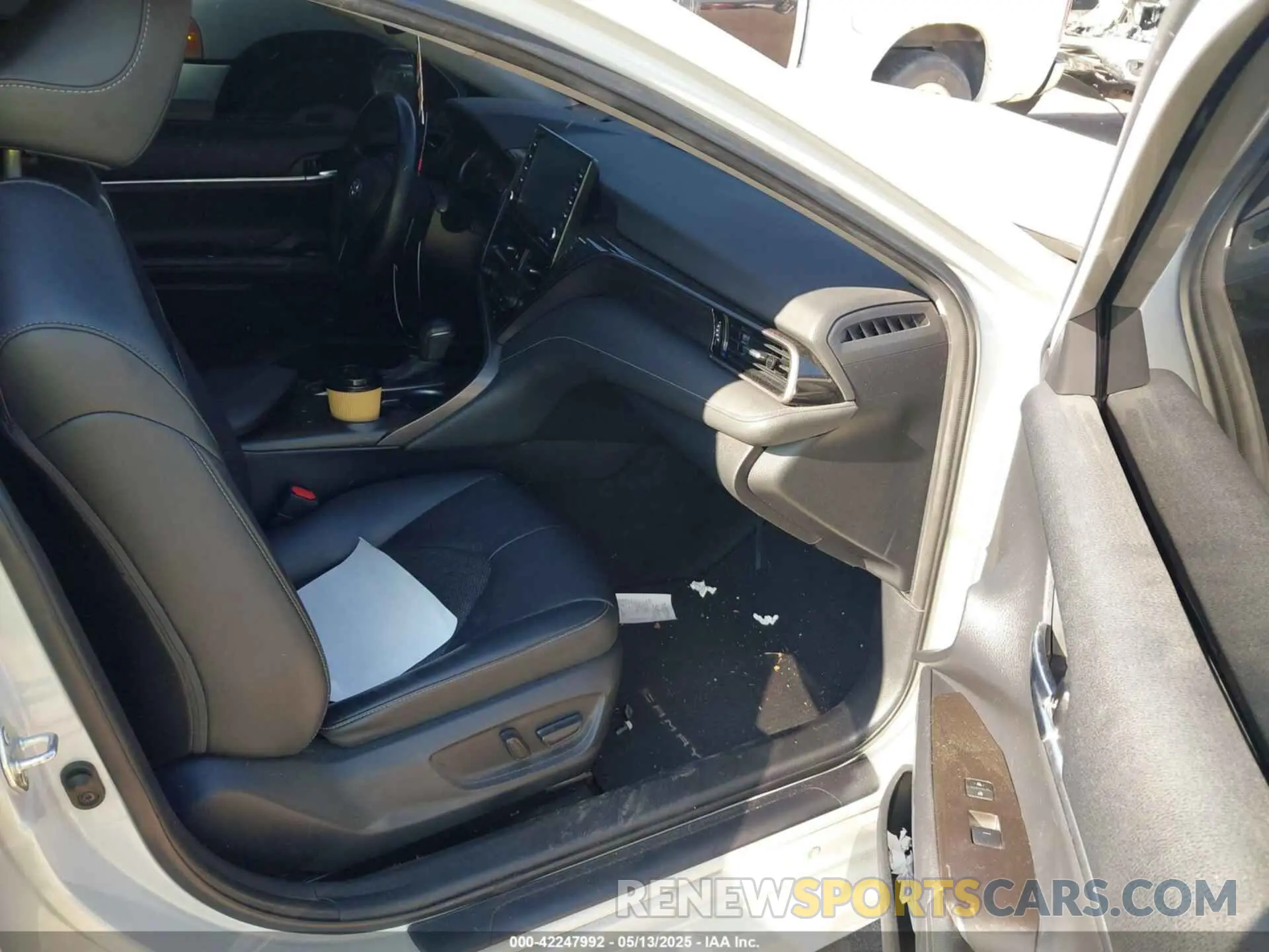 5 fotografías del automóvil dañado 4T1K61AK7NU005351 TOYOTA CAMRY 2022