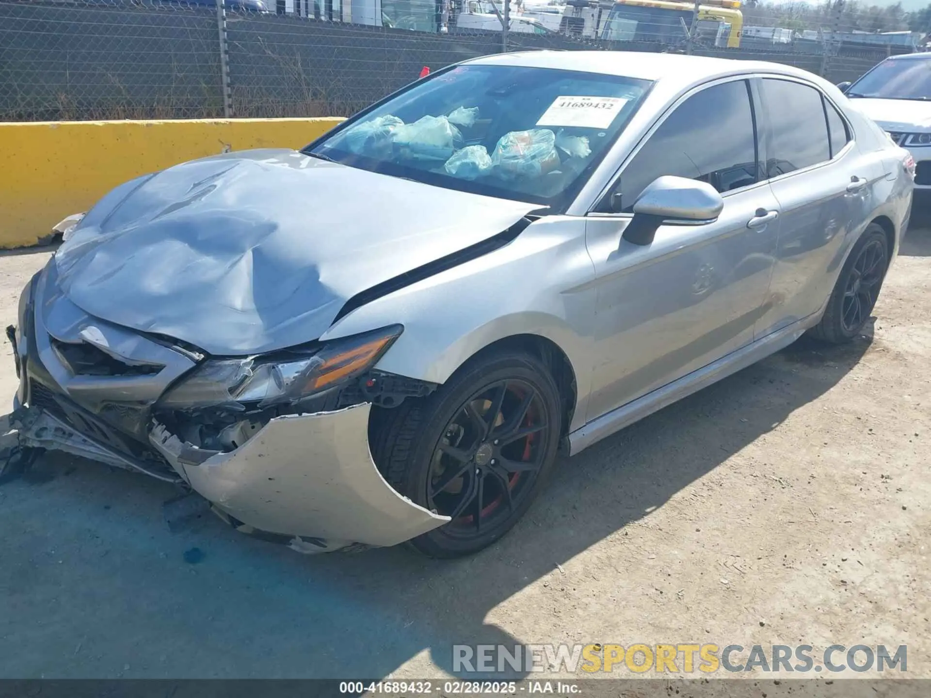 2 fotografías del automóvil dañado 4T1K61AK7NU018472 TOYOTA CAMRY 2022