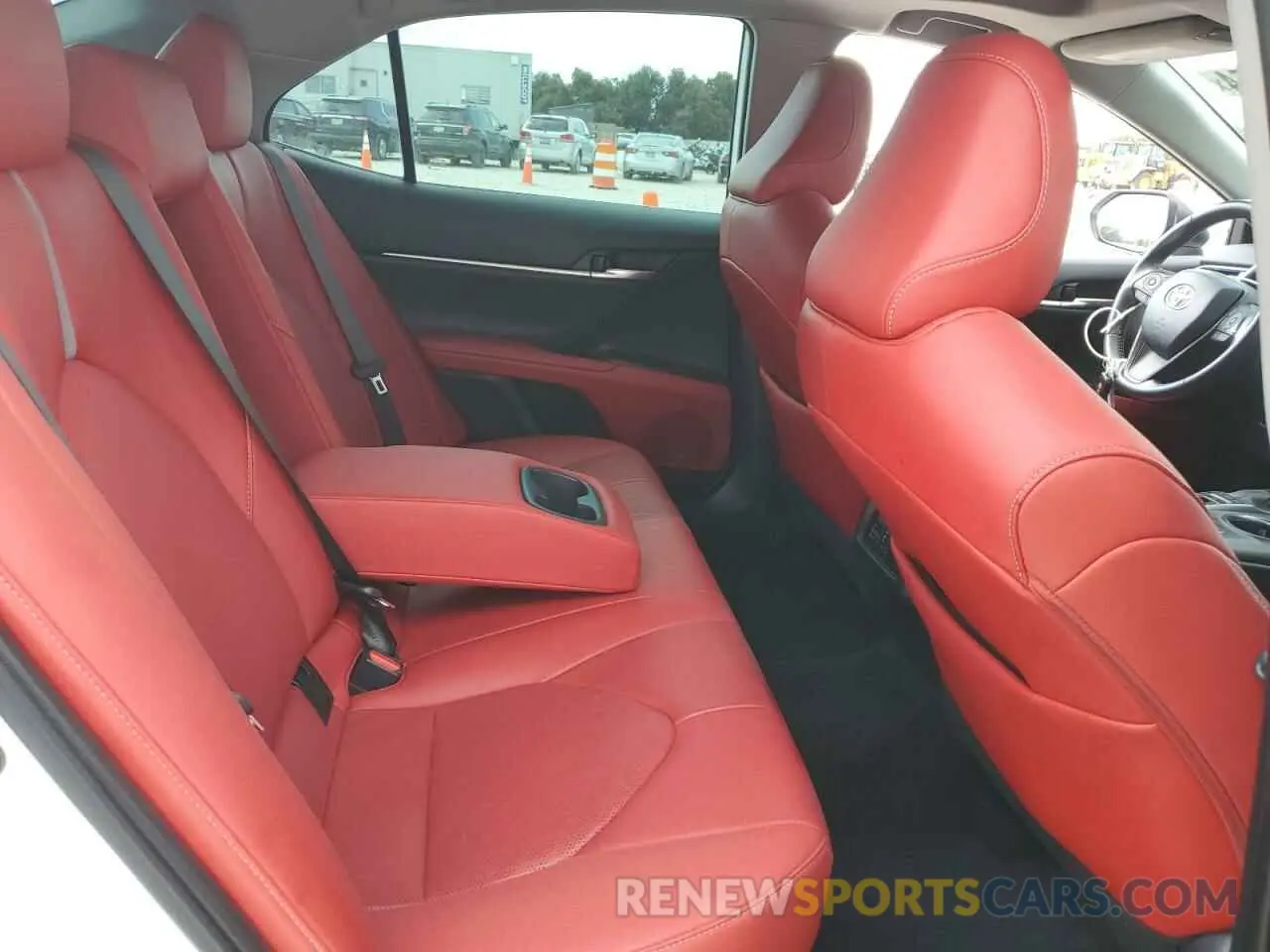 10 fotografías del automóvil dañado 4T1K61AK7NU019119 TOYOTA CAMRY 2022
