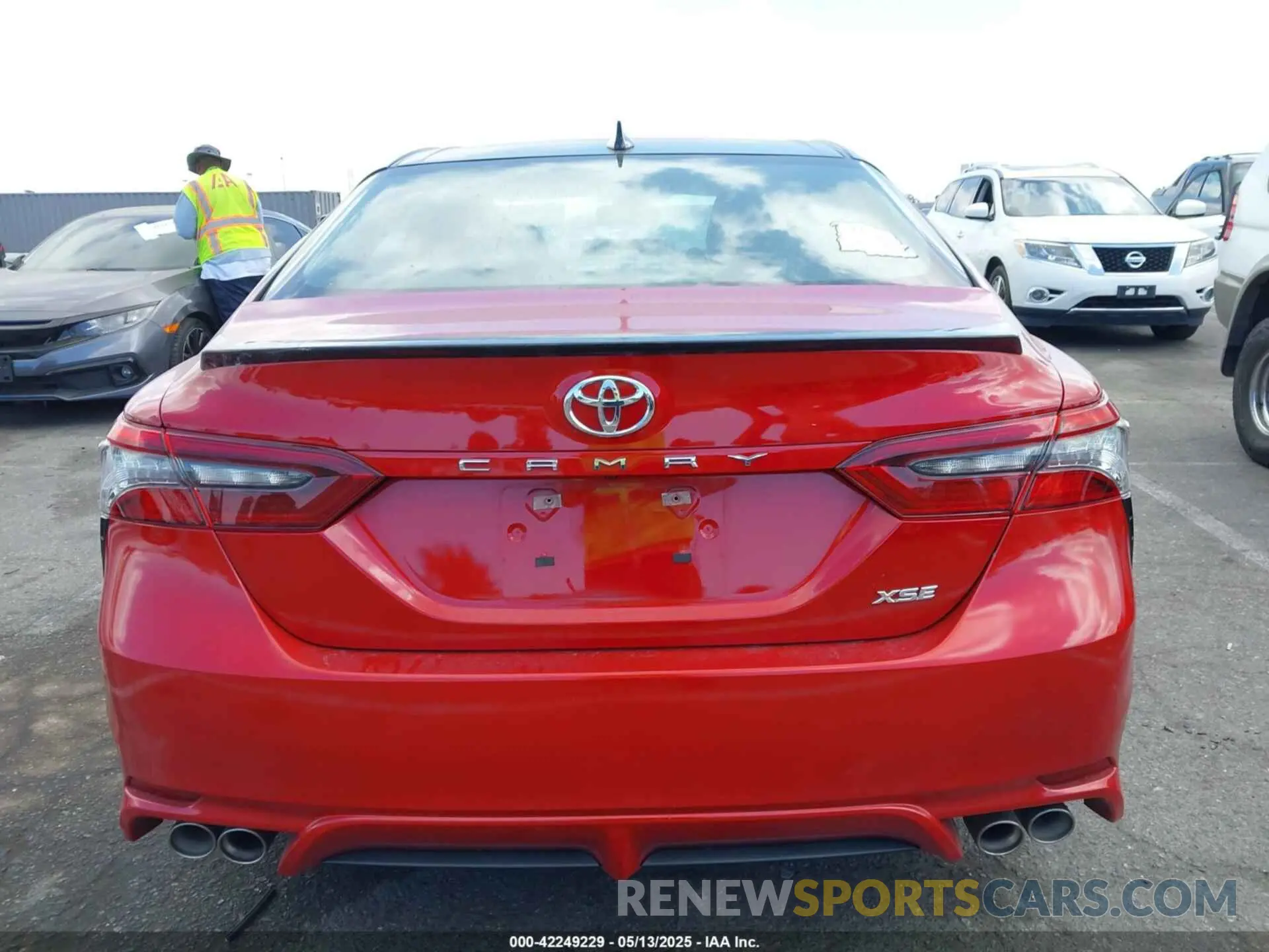 17 fotografías del automóvil dañado 4T1K61AK7NU035255 TOYOTA CAMRY 2022