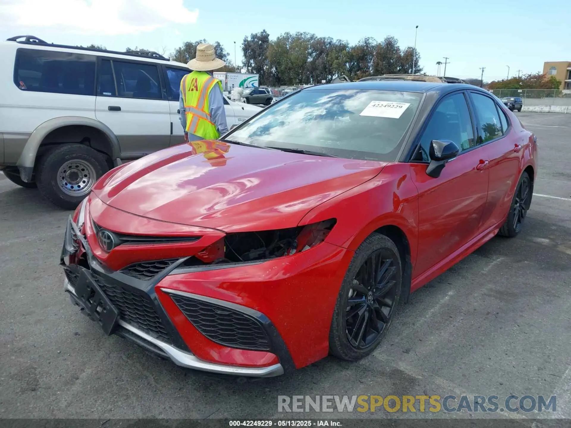 2 fotografías del automóvil dañado 4T1K61AK7NU035255 TOYOTA CAMRY 2022