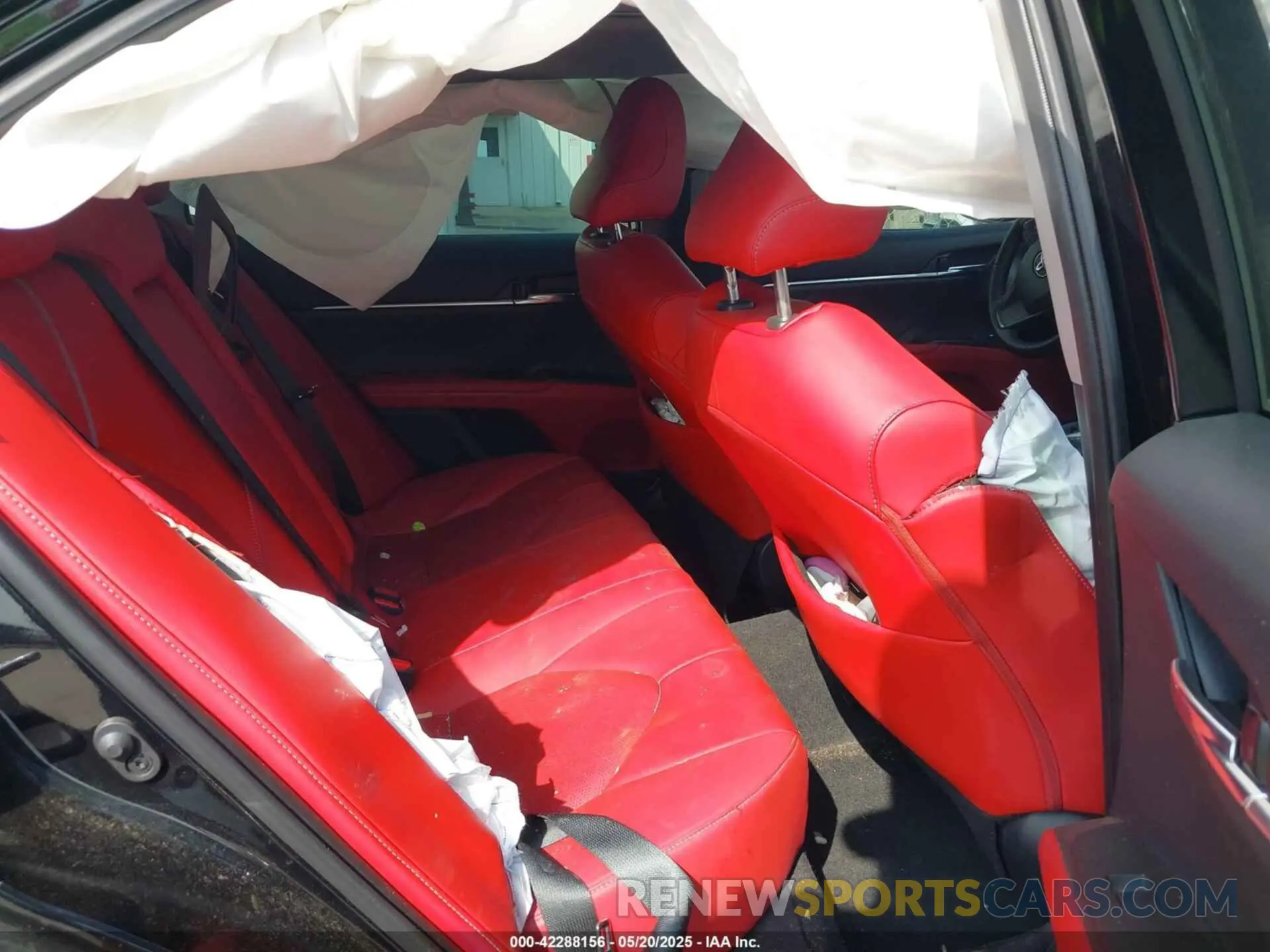 8 fotografías del automóvil dañado 4T1K61AK7NU707301 TOYOTA CAMRY 2022