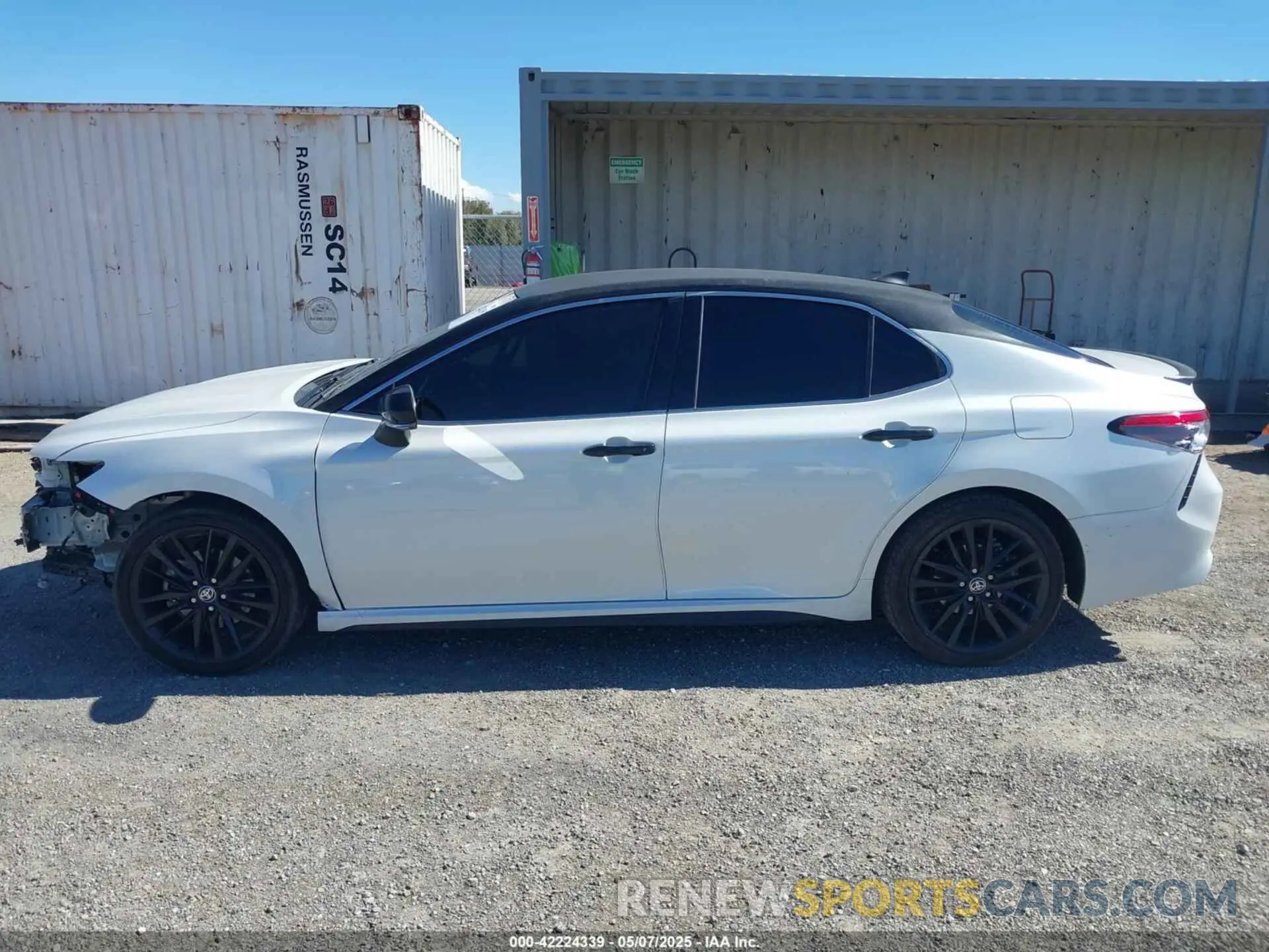 15 fotografías del automóvil dañado 4T1K61AK8NU005679 TOYOTA CAMRY 2022