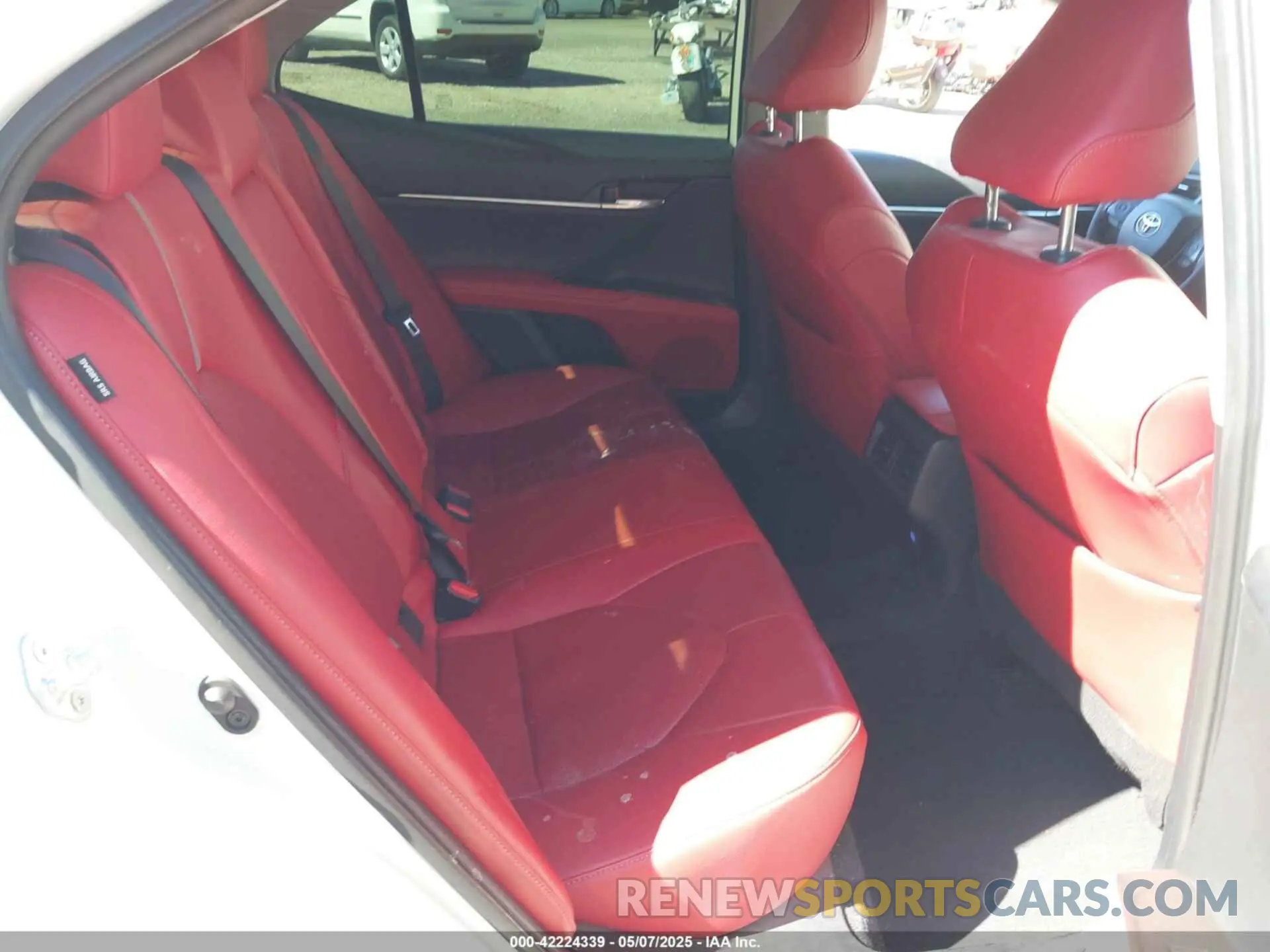 8 fotografías del automóvil dañado 4T1K61AK8NU005679 TOYOTA CAMRY 2022