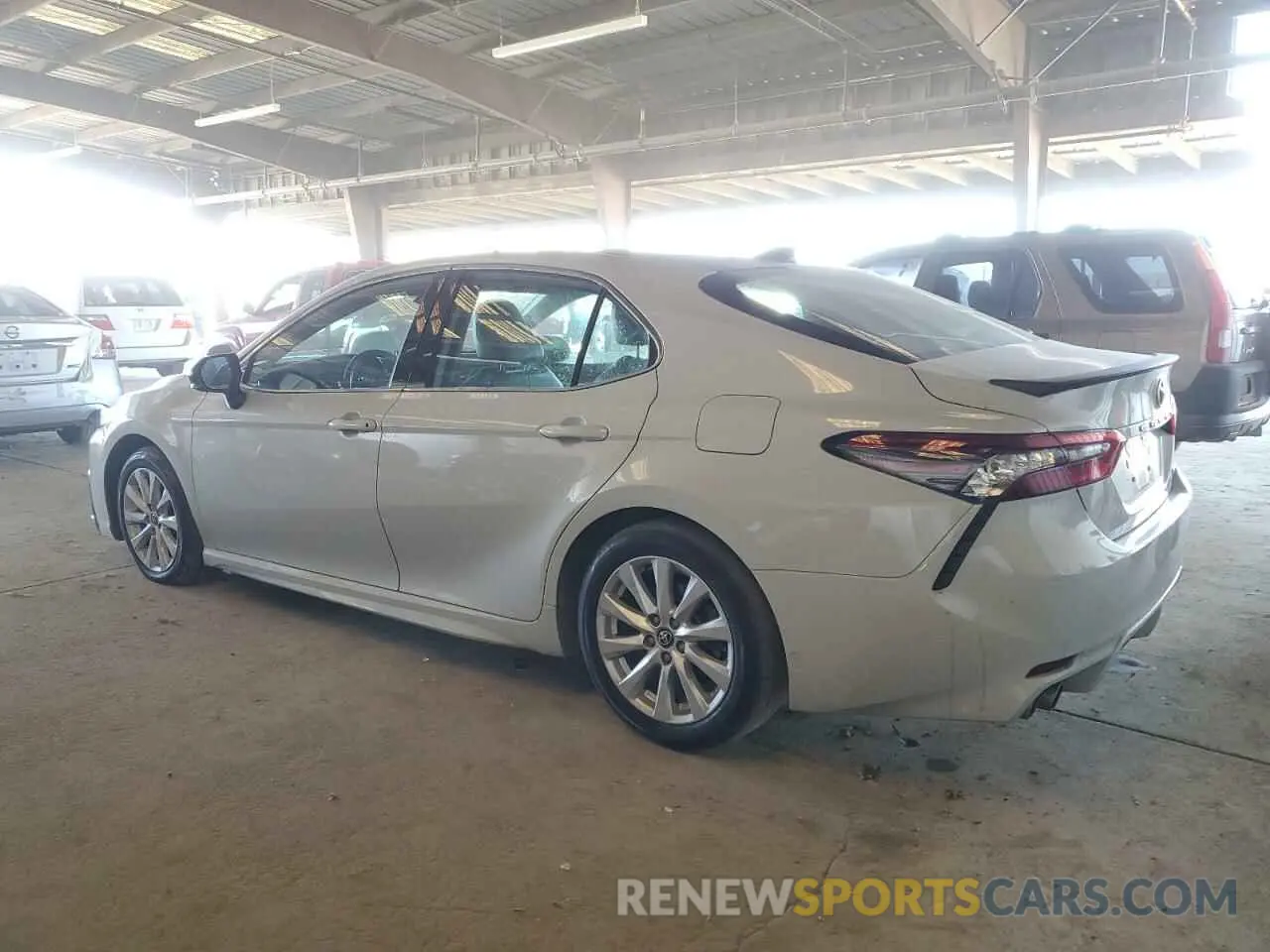 2 fotografías del automóvil dañado 4T1K61AK8NU009277 TOYOTA CAMRY 2022