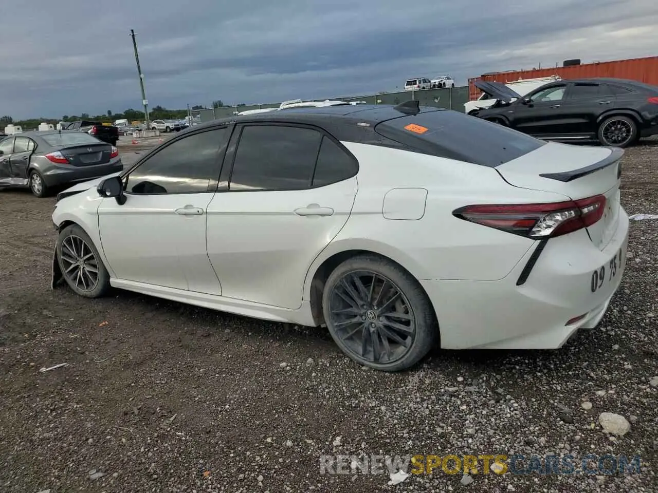 2 fotografías del automóvil dañado 4T1K61AK8NU012227 TOYOTA CAMRY 2022
