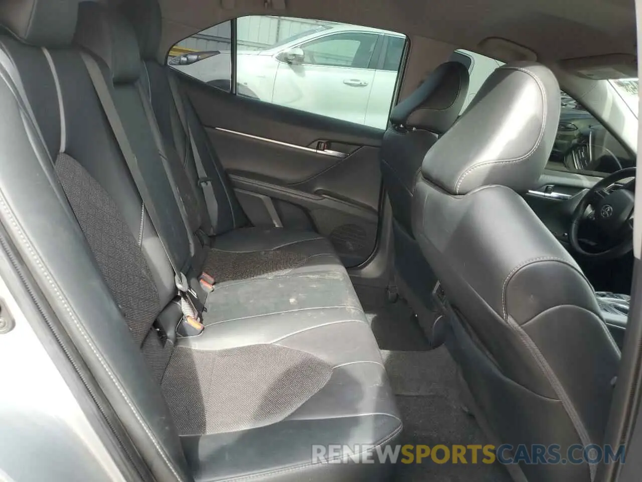 10 fotografías del automóvil dañado 4T1K61AK8NU046054 TOYOTA CAMRY 2022