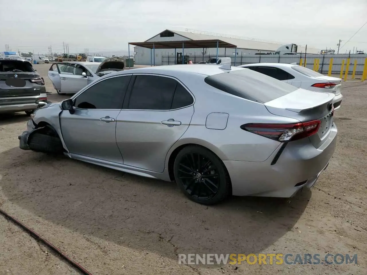 2 fotografías del automóvil dañado 4T1K61AK8NU046054 TOYOTA CAMRY 2022