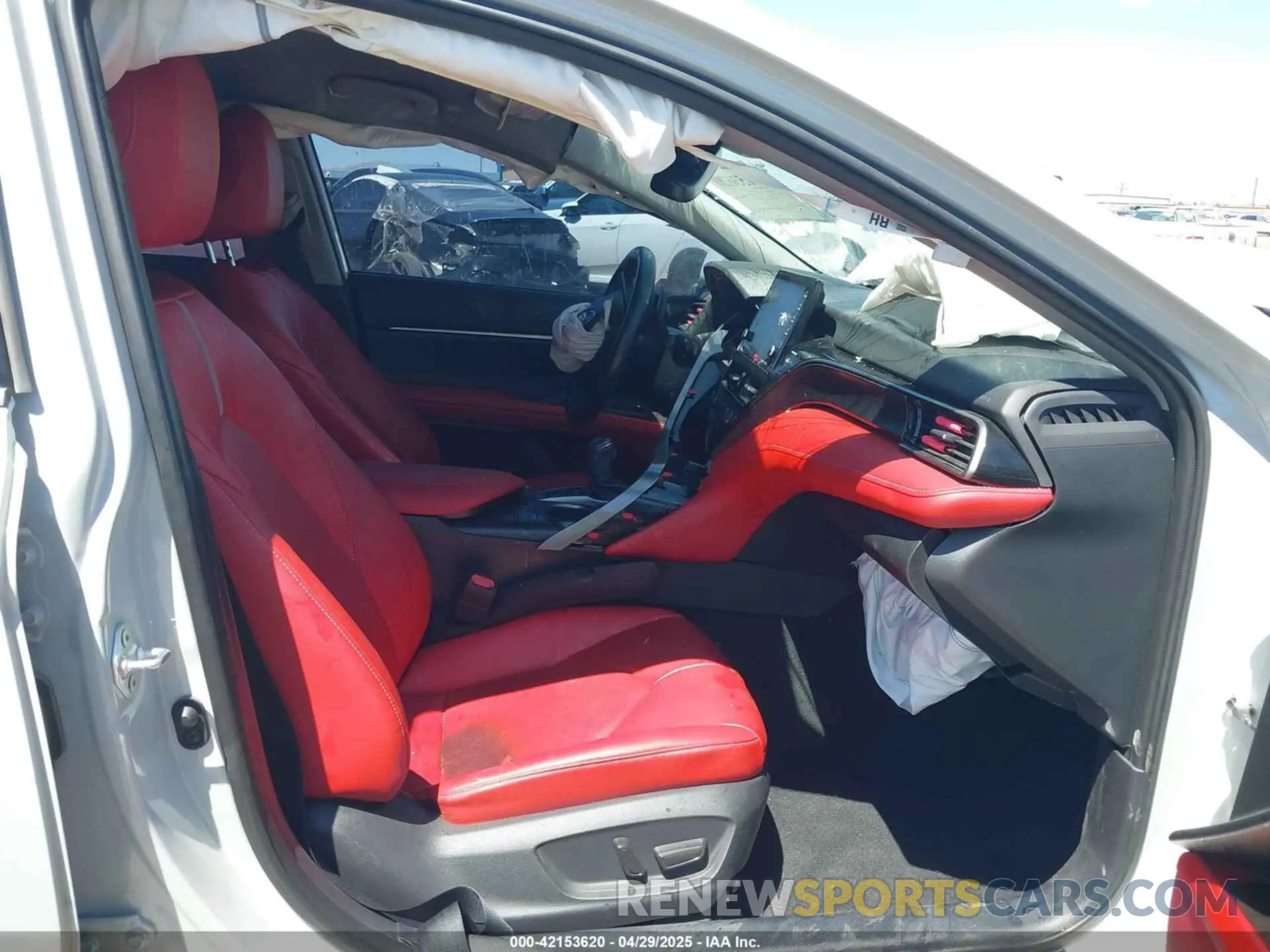 5 fotografías del automóvil dañado 4T1K61AK9NU017050 TOYOTA CAMRY 2022