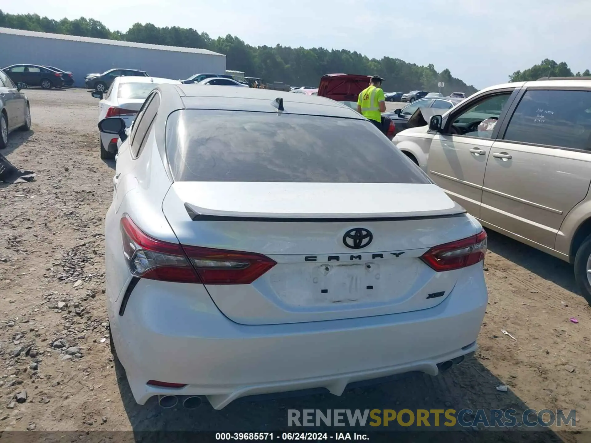 16 fotografías del automóvil dañado 4T1K61AKXNU716977 TOYOTA CAMRY 2022