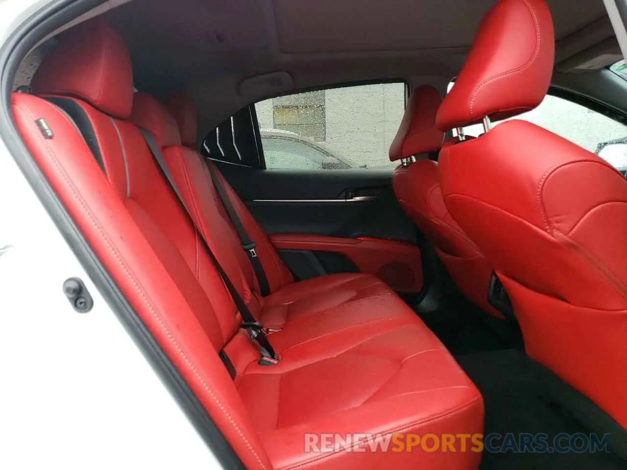 10 fotografías del automóvil dañado 4T1K61BK3NU068803 TOYOTA CAMRY 2022