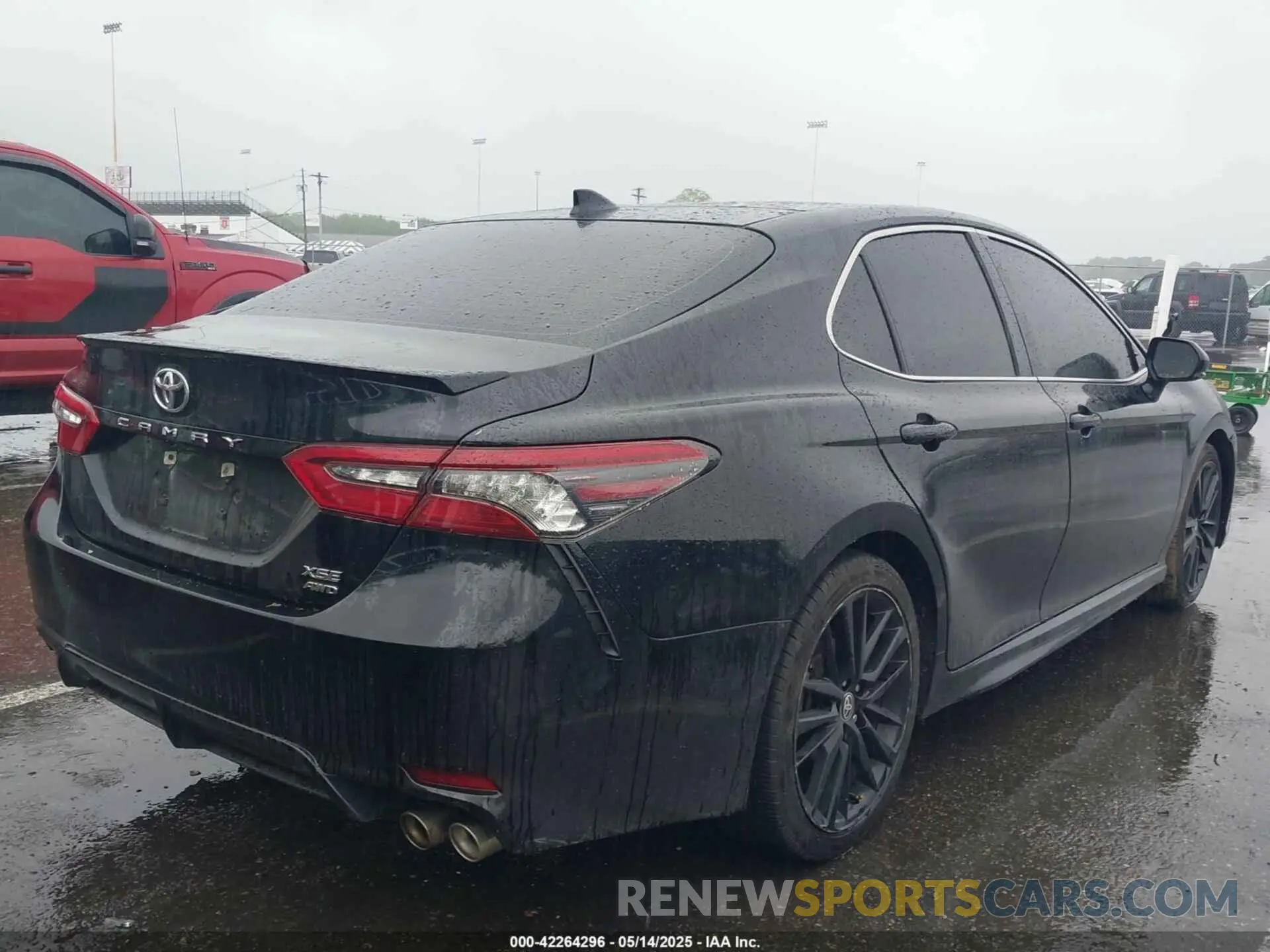 4 fotografías del automóvil dañado 4T1K61BK4NU056210 TOYOTA CAMRY 2022