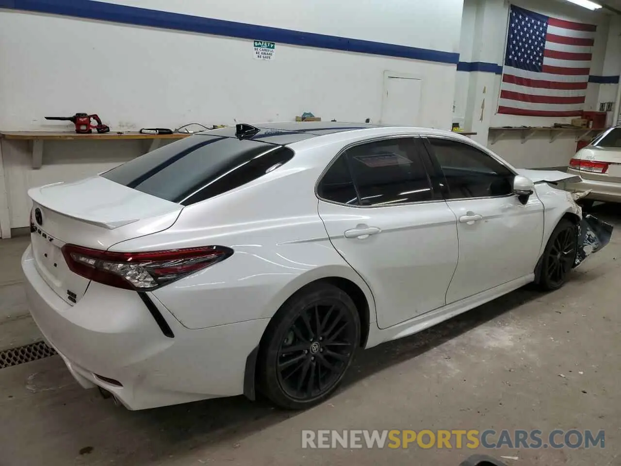 3 fotografías del automóvil dañado 4T1K61BK9NU069339 TOYOTA CAMRY 2022