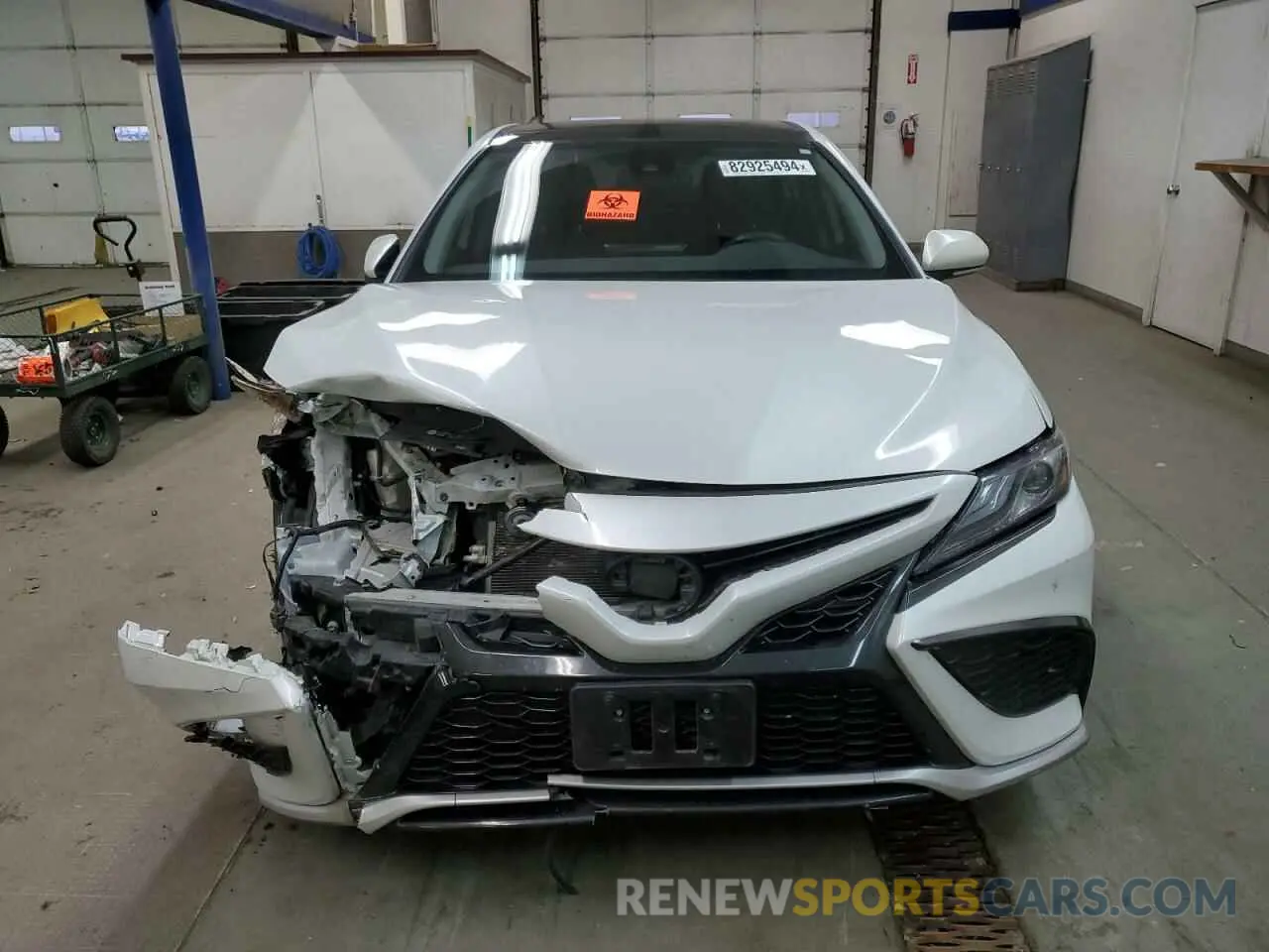5 fotografías del automóvil dañado 4T1K61BK9NU069339 TOYOTA CAMRY 2022