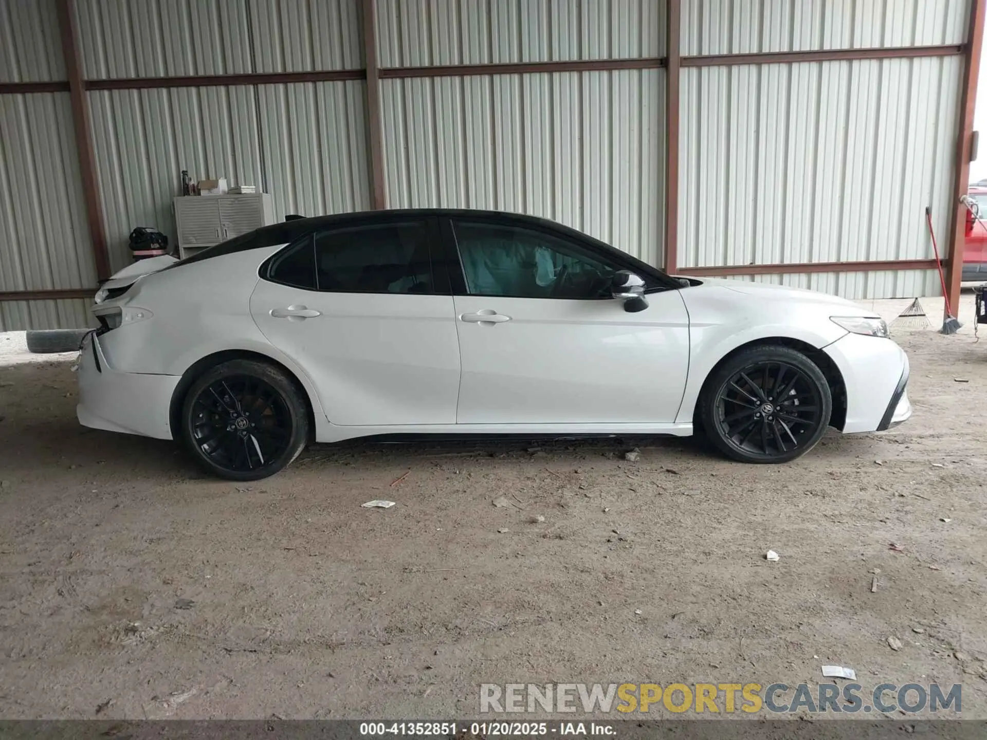 13 fotografías del automóvil dañado 4T1KZ1AK0NU069545 TOYOTA CAMRY 2022