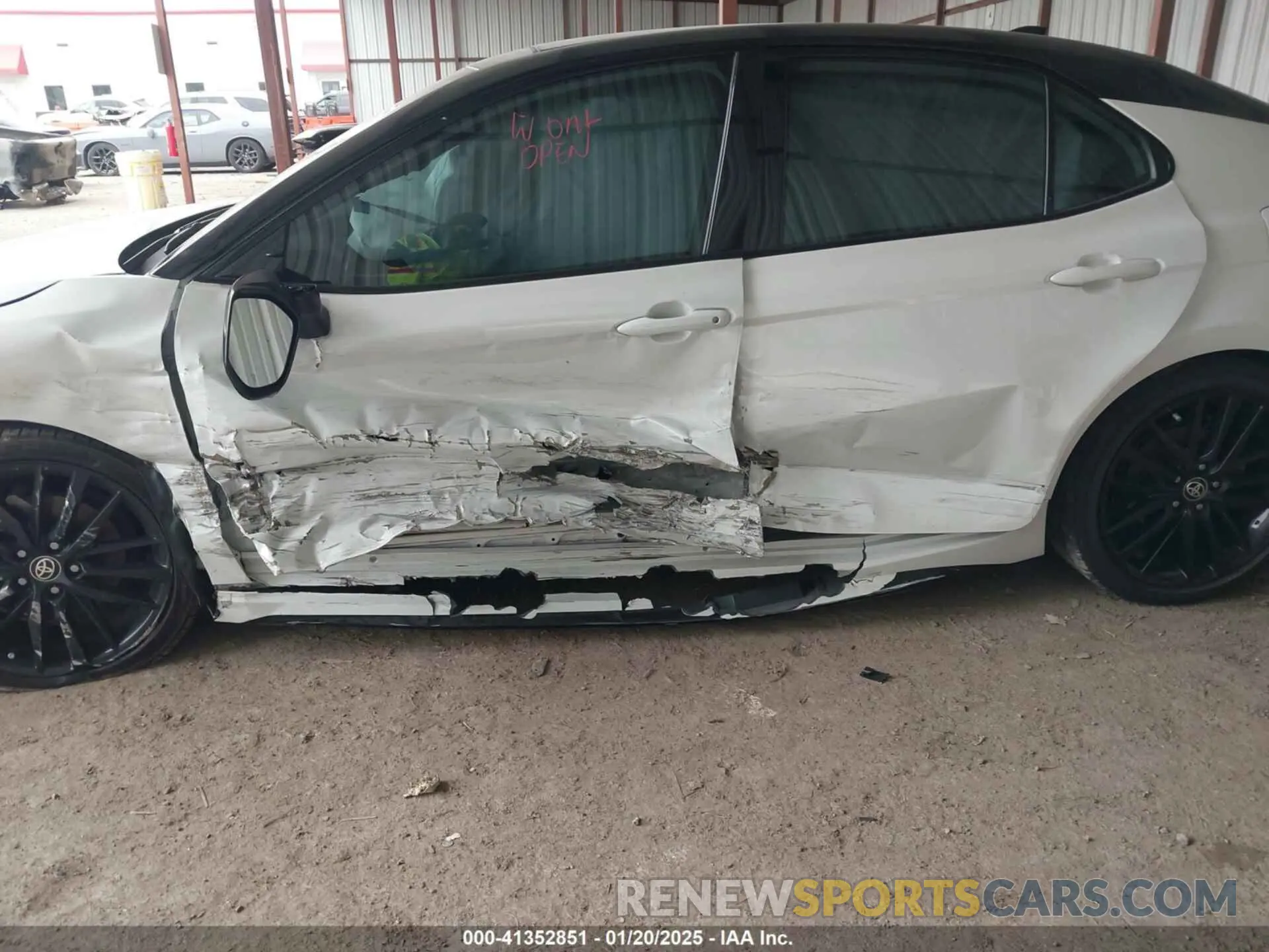 17 fotografías del automóvil dañado 4T1KZ1AK0NU069545 TOYOTA CAMRY 2022