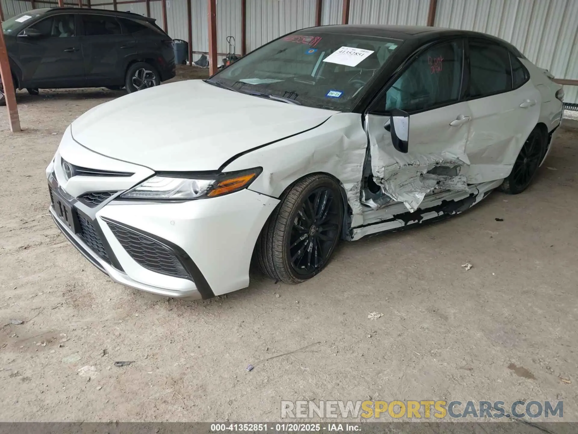 2 fotografías del automóvil dañado 4T1KZ1AK0NU069545 TOYOTA CAMRY 2022