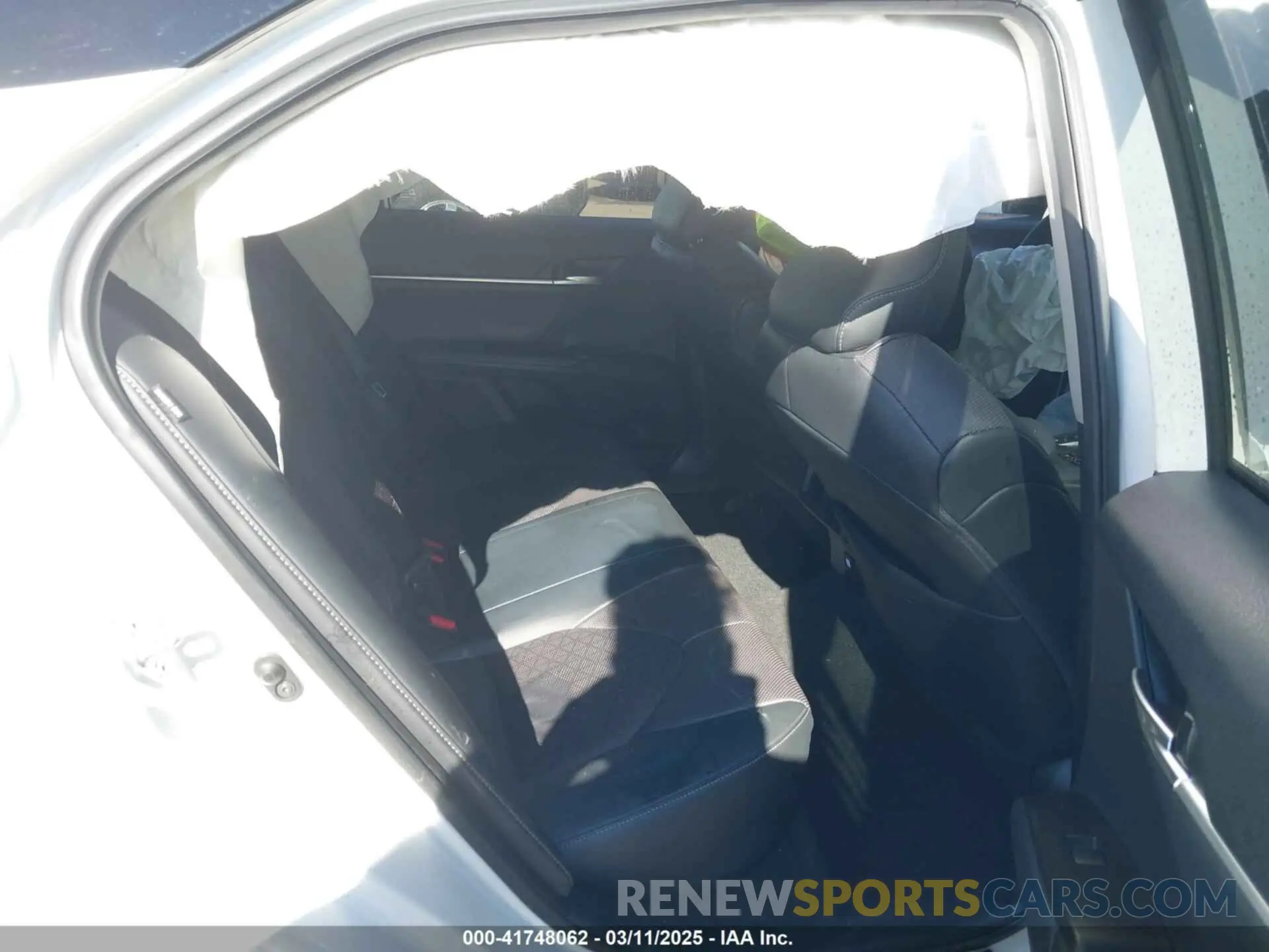 8 fotografías del automóvil dañado 4T1KZ1AK2NU069465 TOYOTA CAMRY 2022