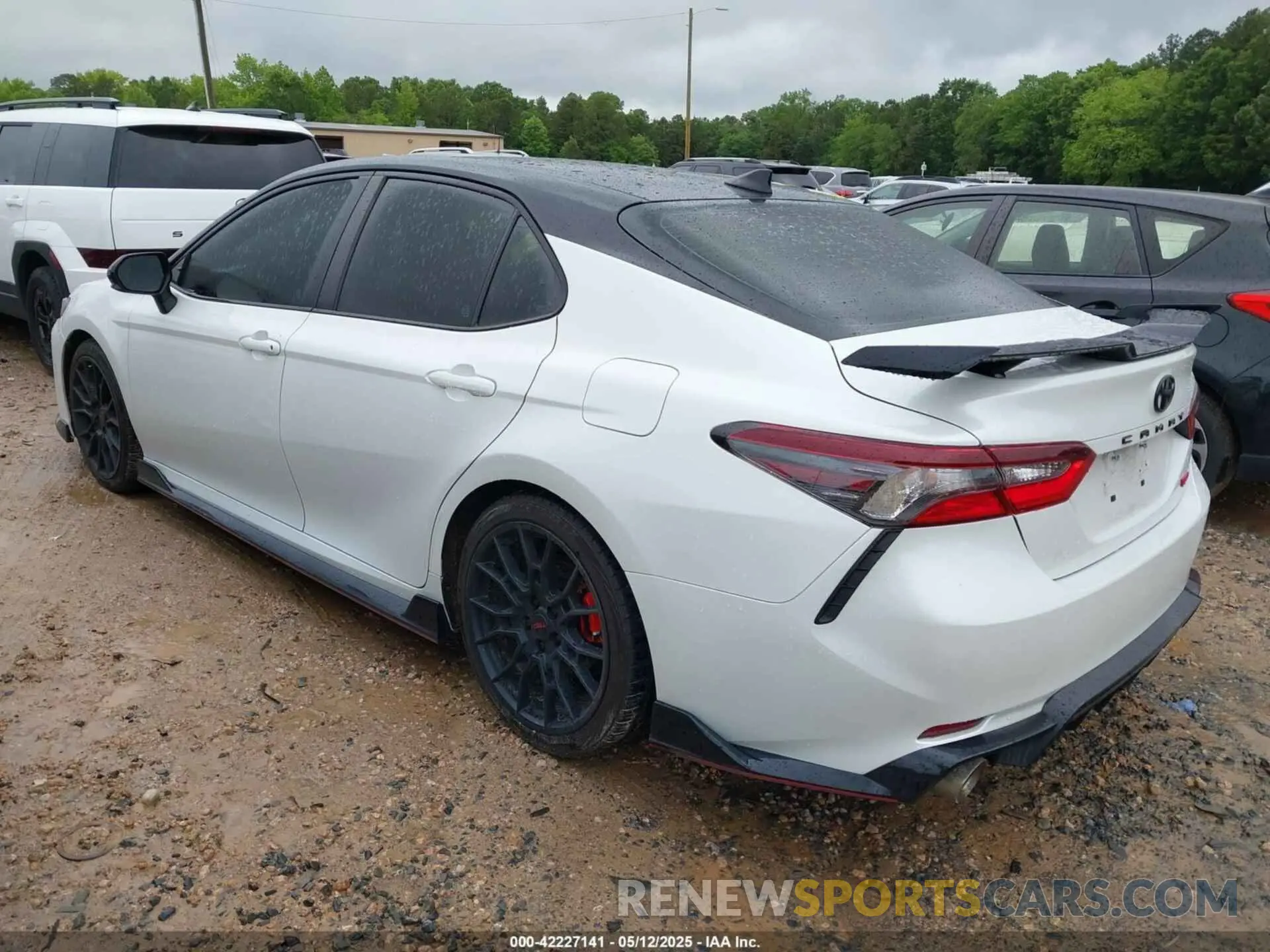 3 fotografías del automóvil dañado 4T1KZ1AK3NU062119 TOYOTA CAMRY 2022