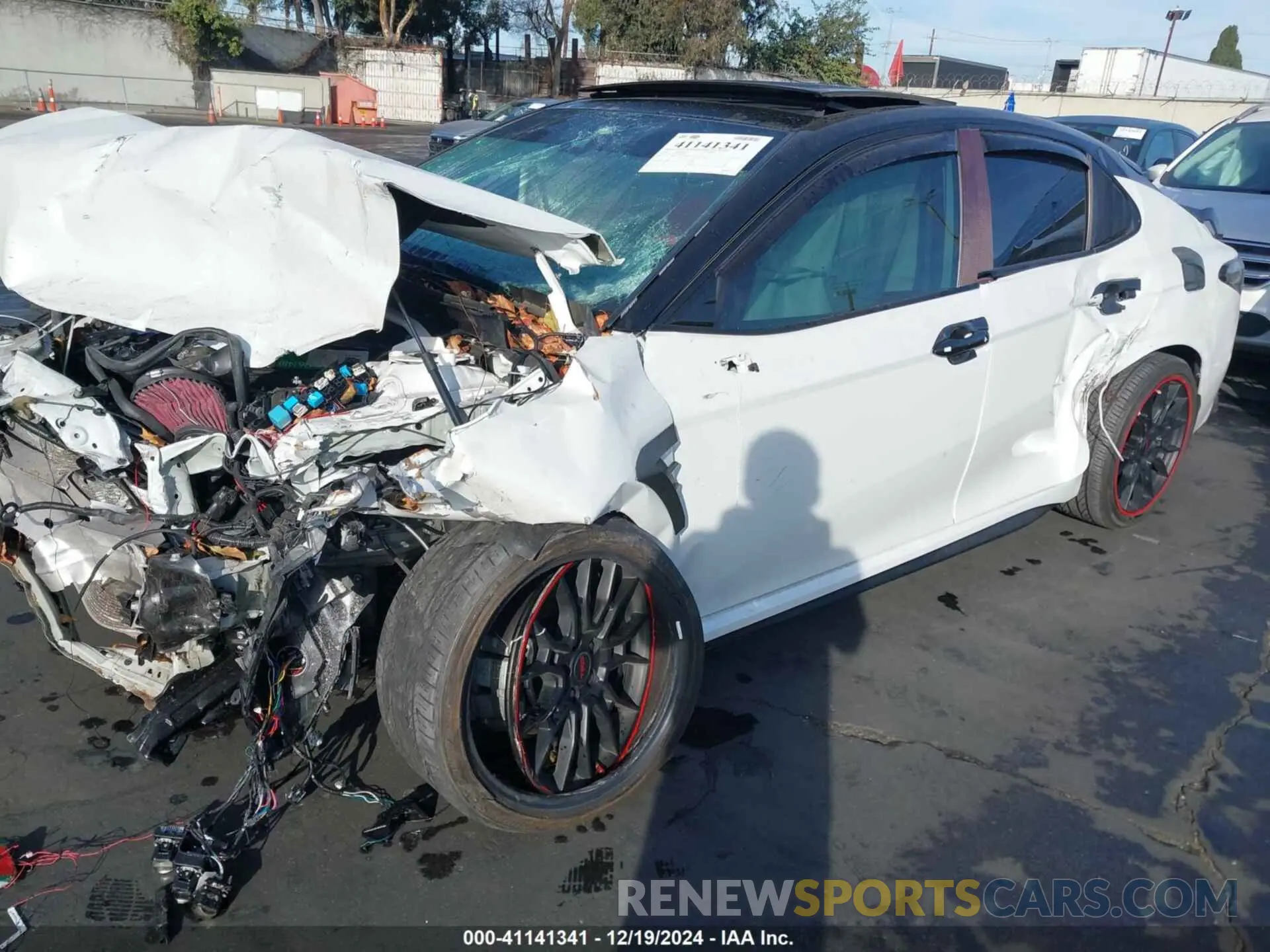 2 fotografías del automóvil dañado 4T1KZ1AK3NU065294 TOYOTA CAMRY 2022