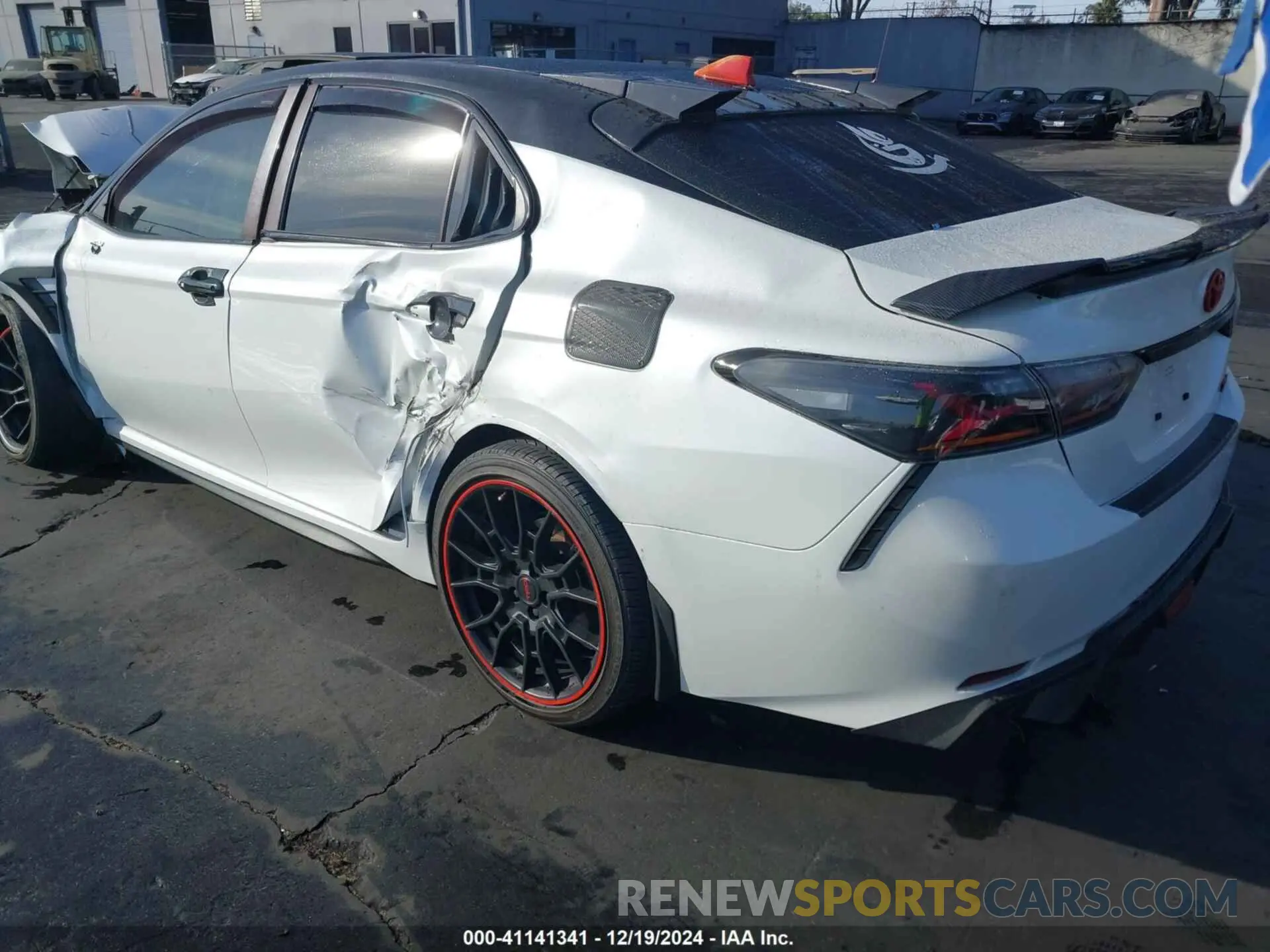 3 fotografías del automóvil dañado 4T1KZ1AK3NU065294 TOYOTA CAMRY 2022