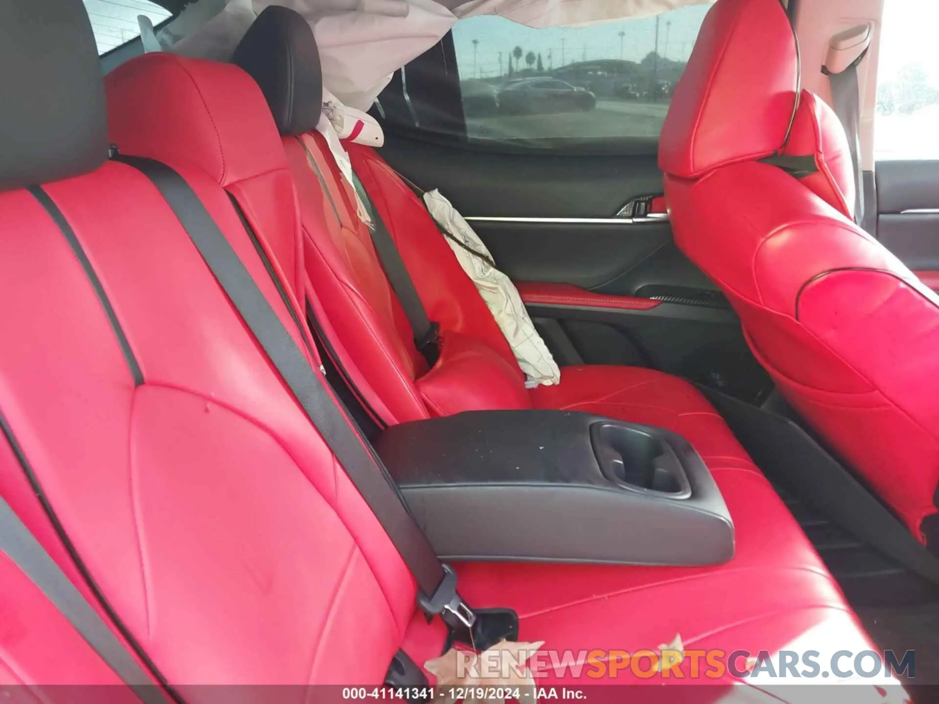 8 fotografías del automóvil dañado 4T1KZ1AK3NU065294 TOYOTA CAMRY 2022