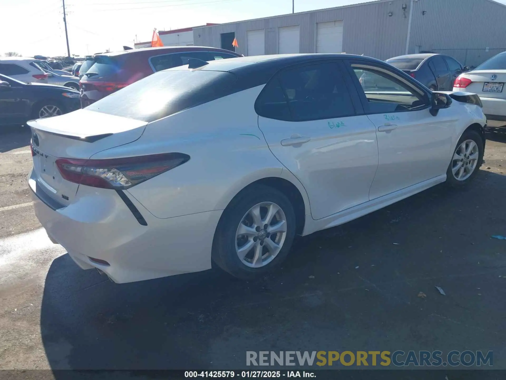 4 fotografías del automóvil dañado 4T1KZ1AK3NU070558 TOYOTA CAMRY 2022