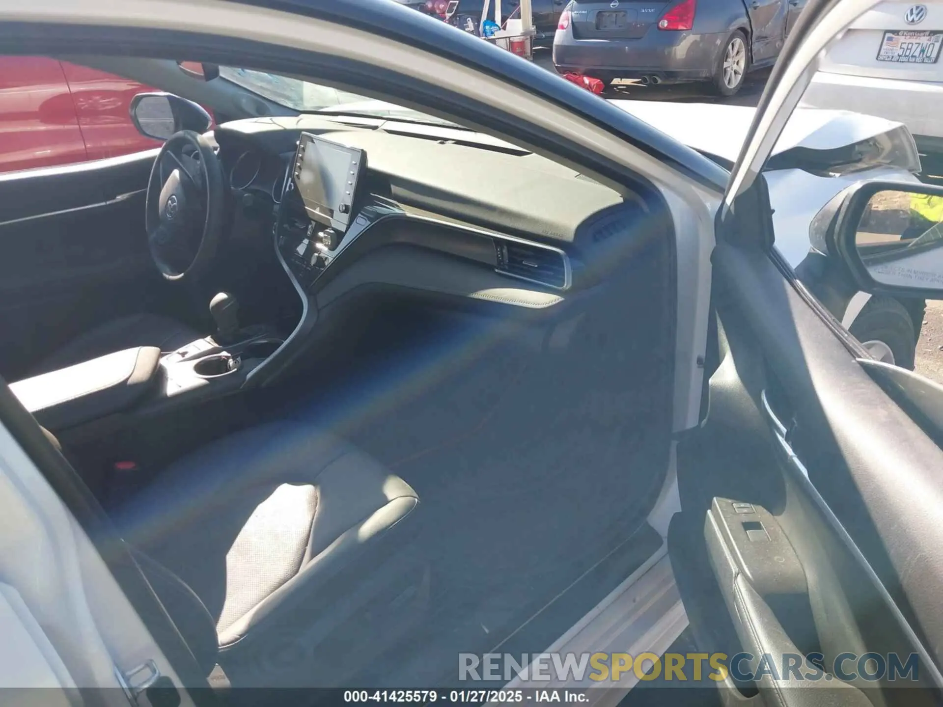 5 fotografías del automóvil dañado 4T1KZ1AK3NU070558 TOYOTA CAMRY 2022