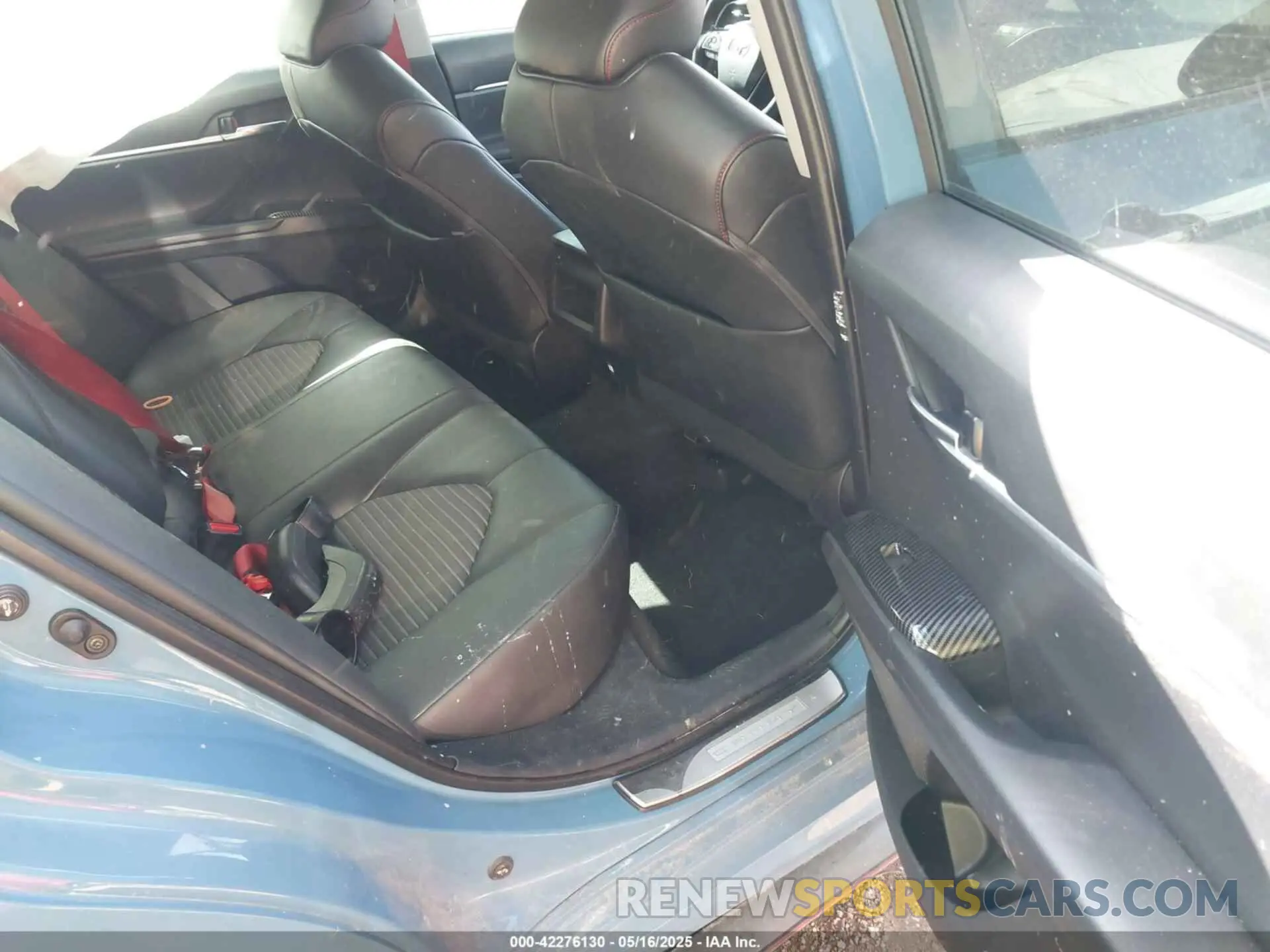 8 fotografías del automóvil dañado 4T1KZ1AK4NU061948 TOYOTA CAMRY 2022
