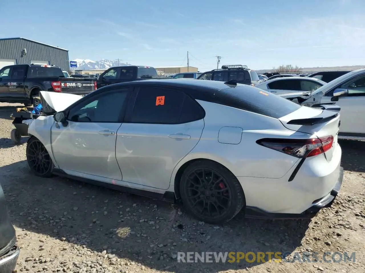 2 fotografías del automóvil dañado 4T1KZ1AK4NU068950 TOYOTA CAMRY 2022