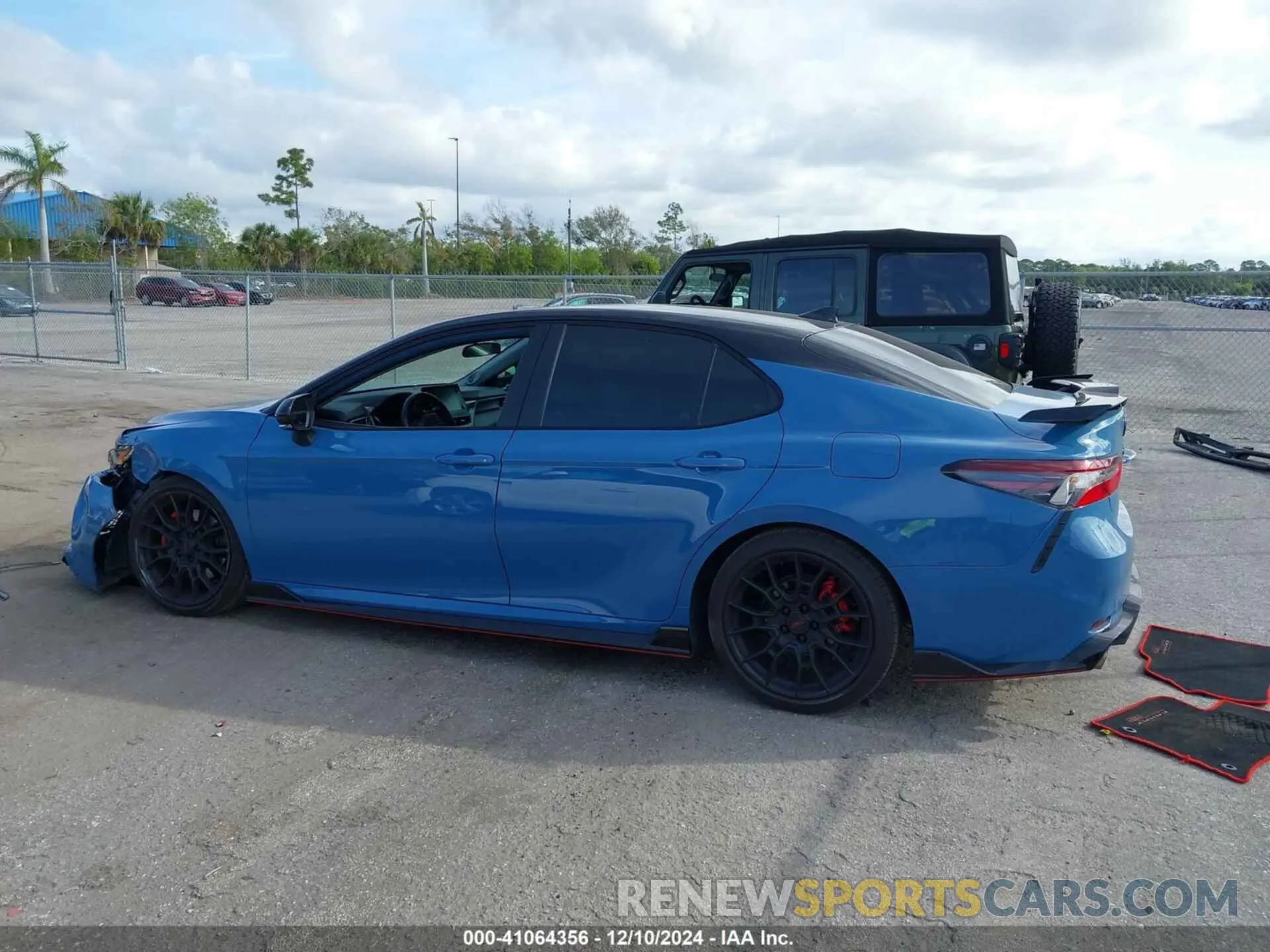 14 fotografías del automóvil dañado 4T1KZ1AK4NU070035 TOYOTA CAMRY 2022