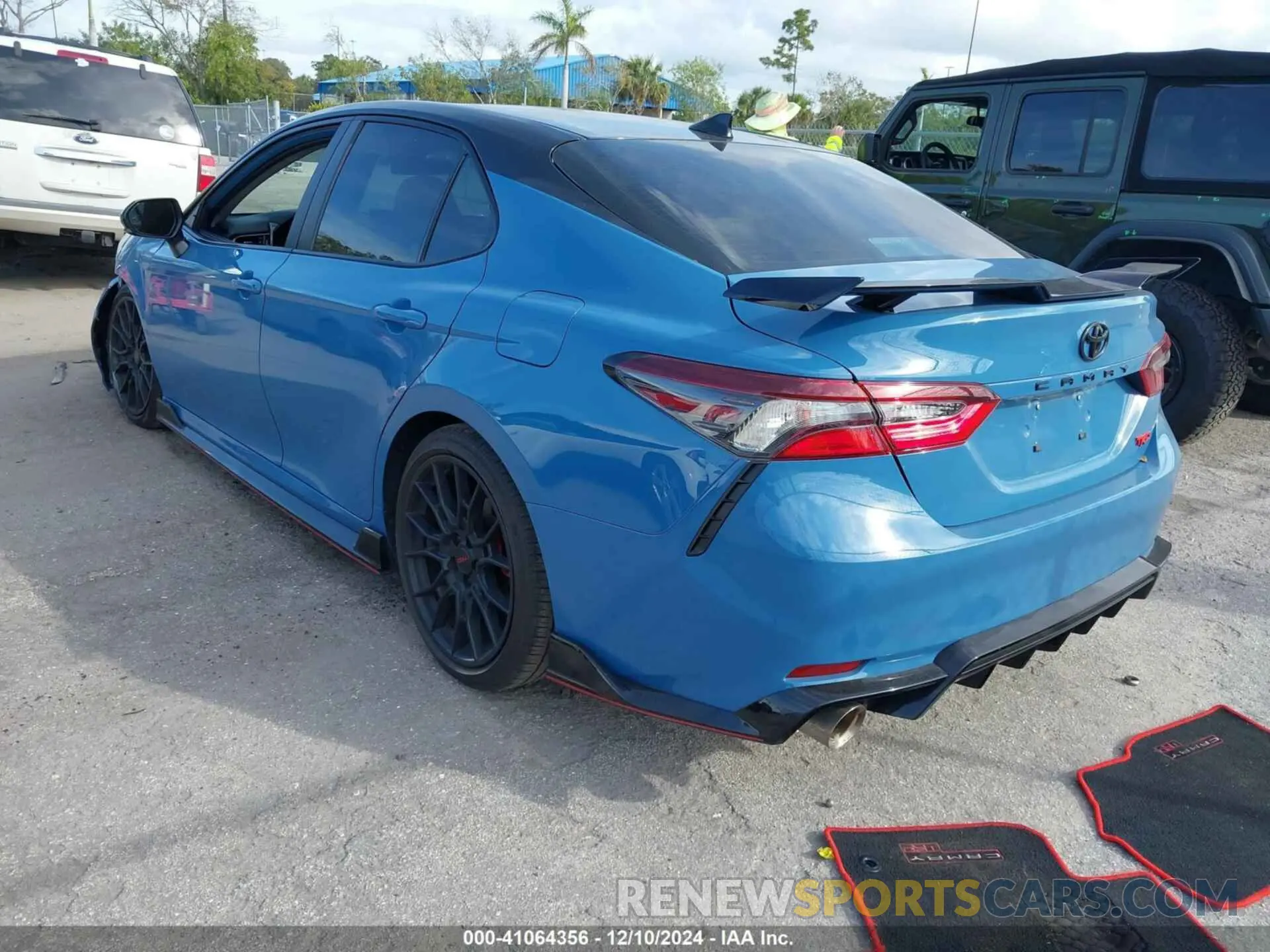 3 fotografías del automóvil dañado 4T1KZ1AK4NU070035 TOYOTA CAMRY 2022