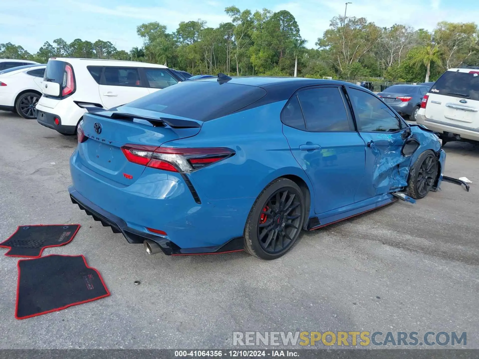 4 fotografías del automóvil dañado 4T1KZ1AK4NU070035 TOYOTA CAMRY 2022